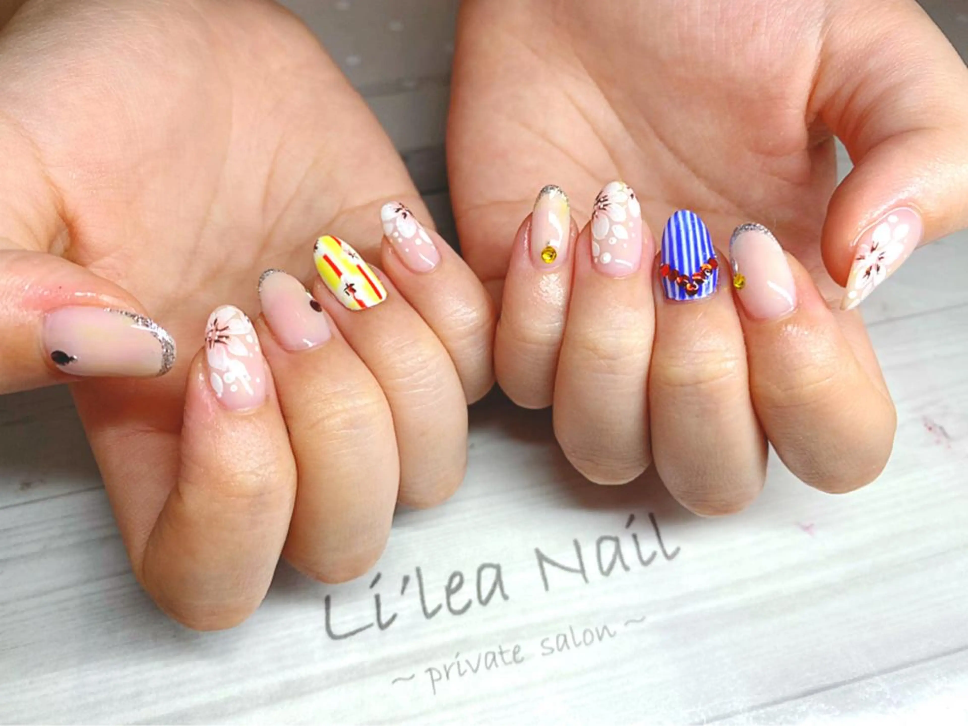 ネイル Li'leaNail AINAのネイルデザイン
