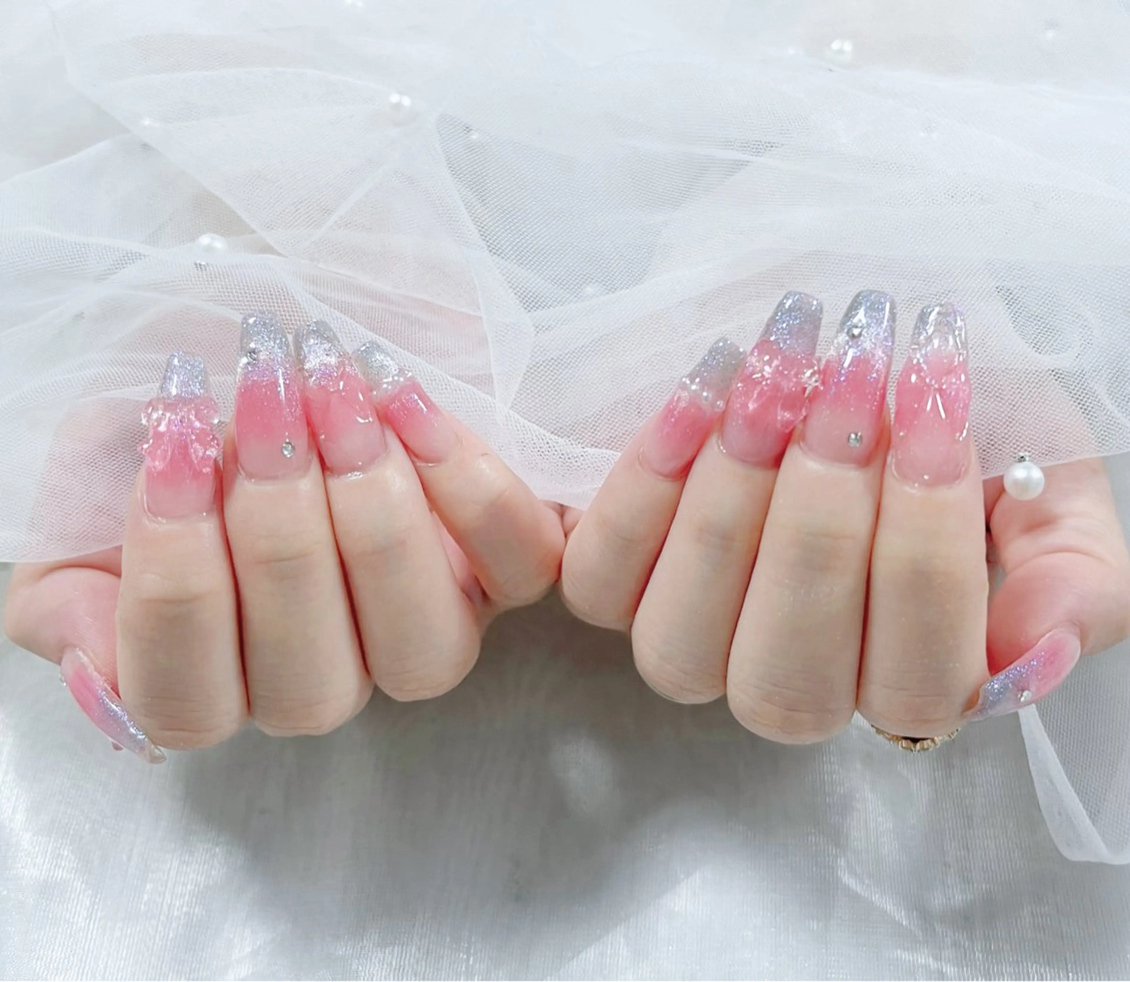 ネイル オーロラネイル クリアネイル フラッシュネイル ジェルネイル グラデーション Amee Nailsalonのネイルデザイン
