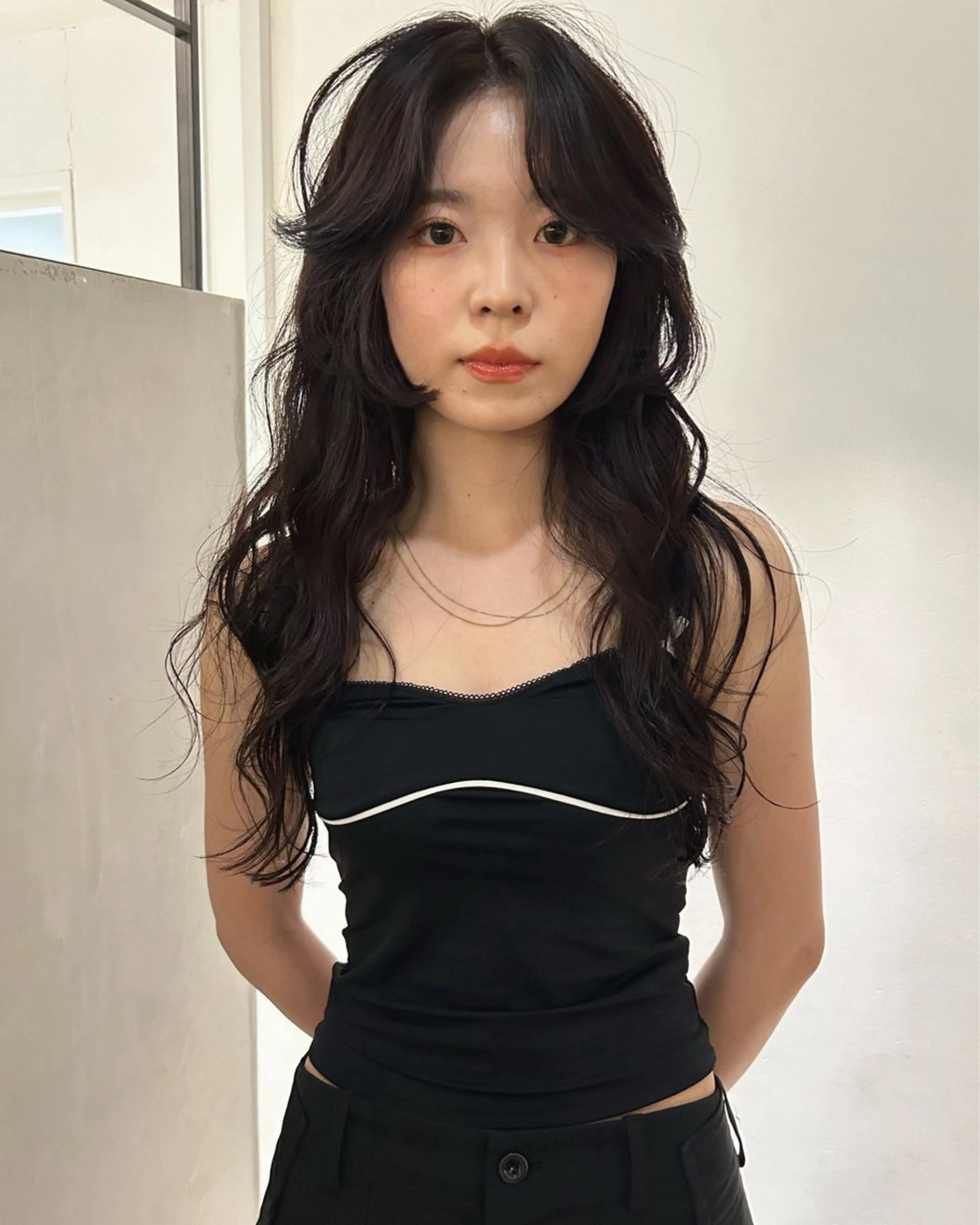 ロング カラー パーマ カット ヘアカラー パーマ Loom.所属・村上雅人 ナチュラルモードのヘアスタイル