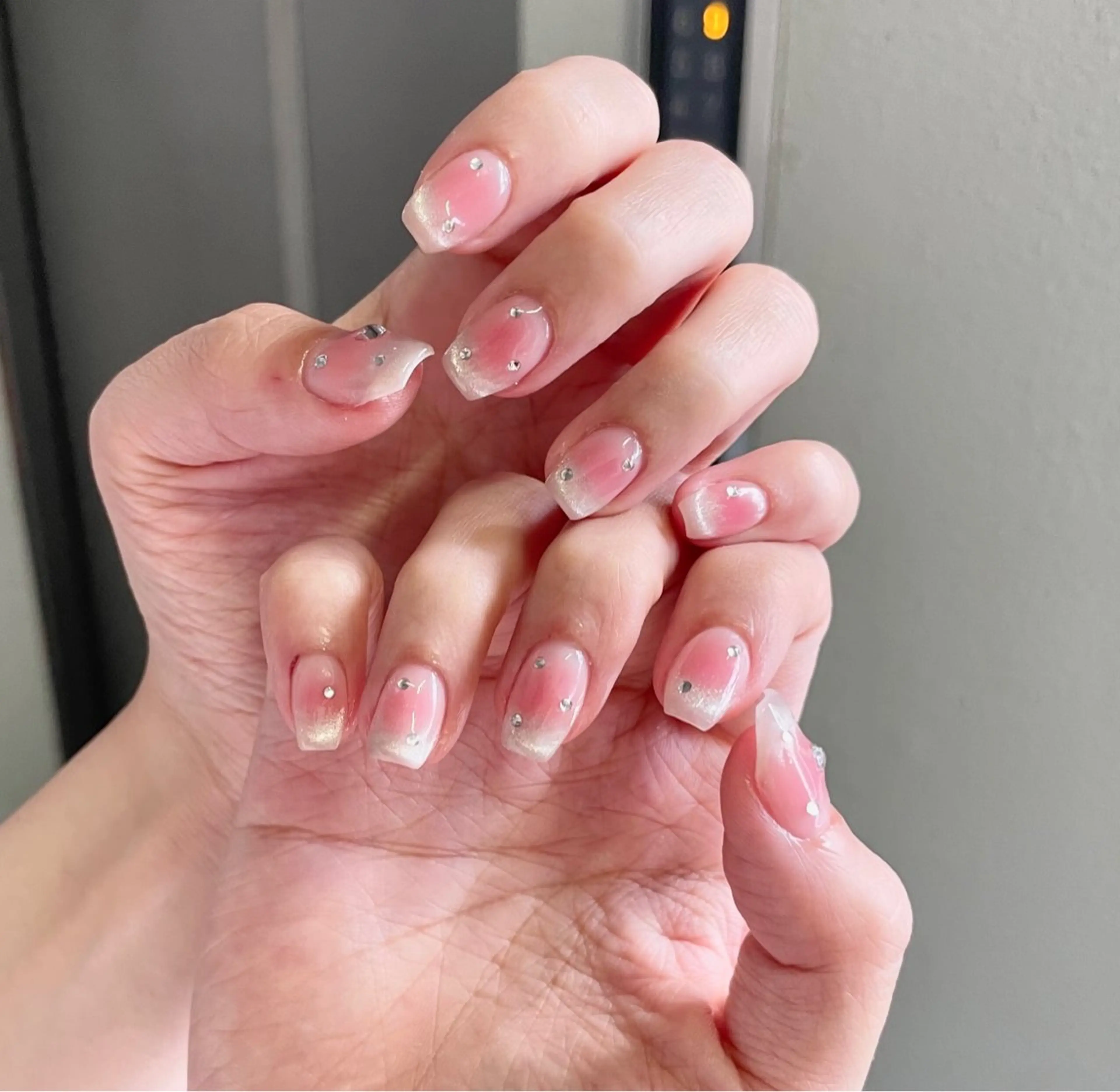ネイル ハンドネイル ハンドケア 🍑 momo_nailのネイルデザイン