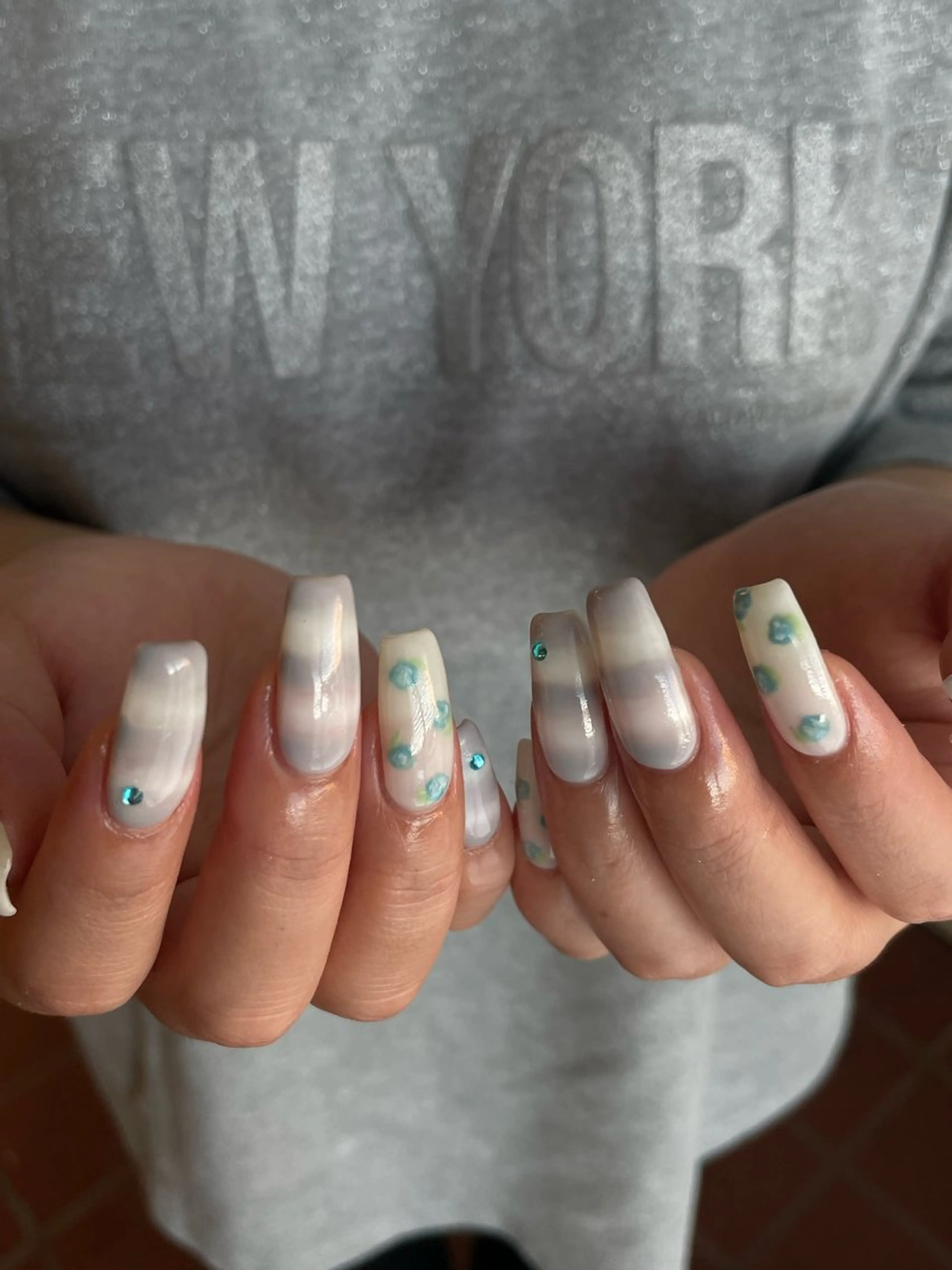 ネイル ハンドネイル shion .のネイルデザイン