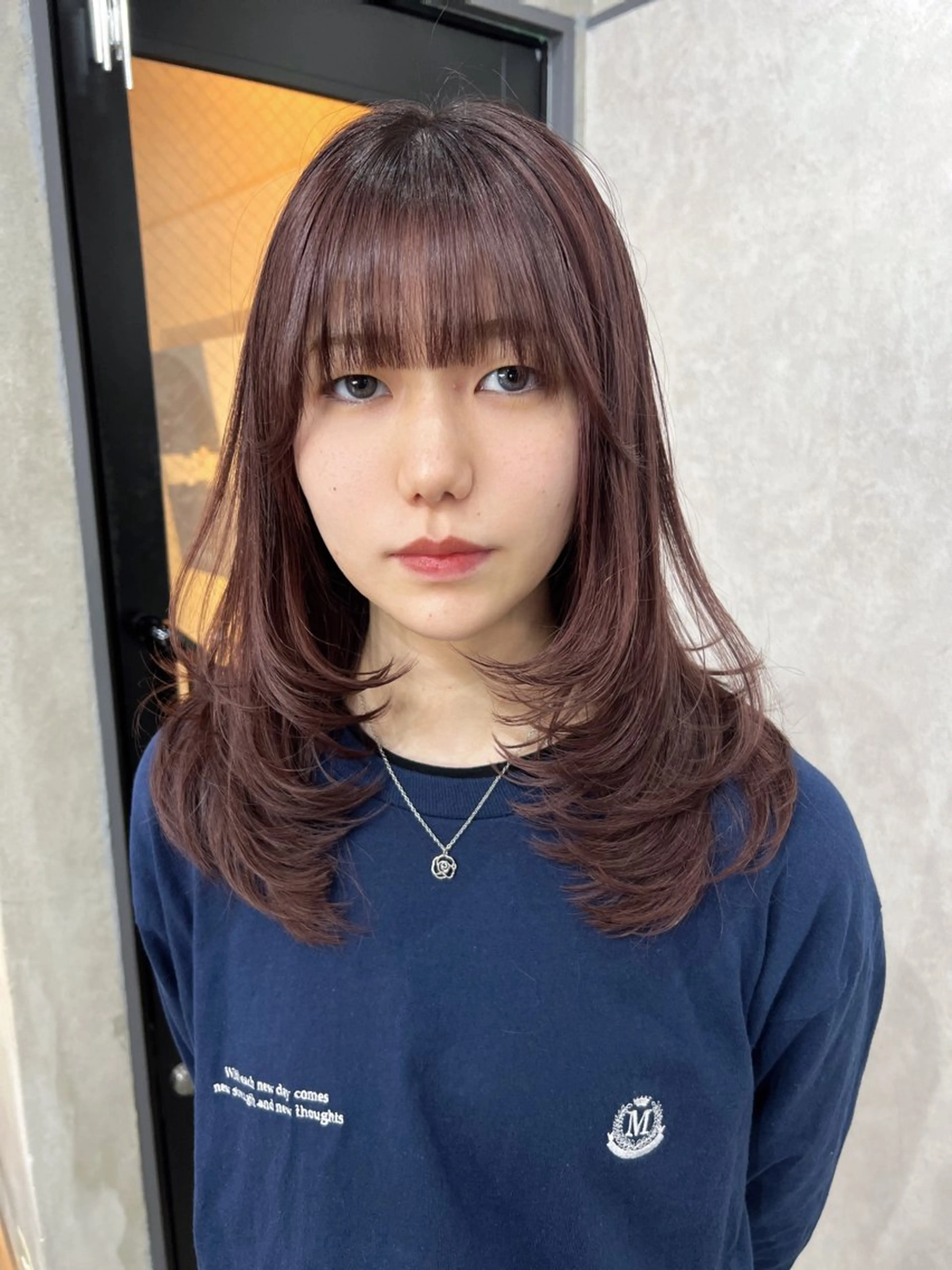 セミロング カット ヘアカラー トリートメント maya レイヤーカットのヘアスタイル