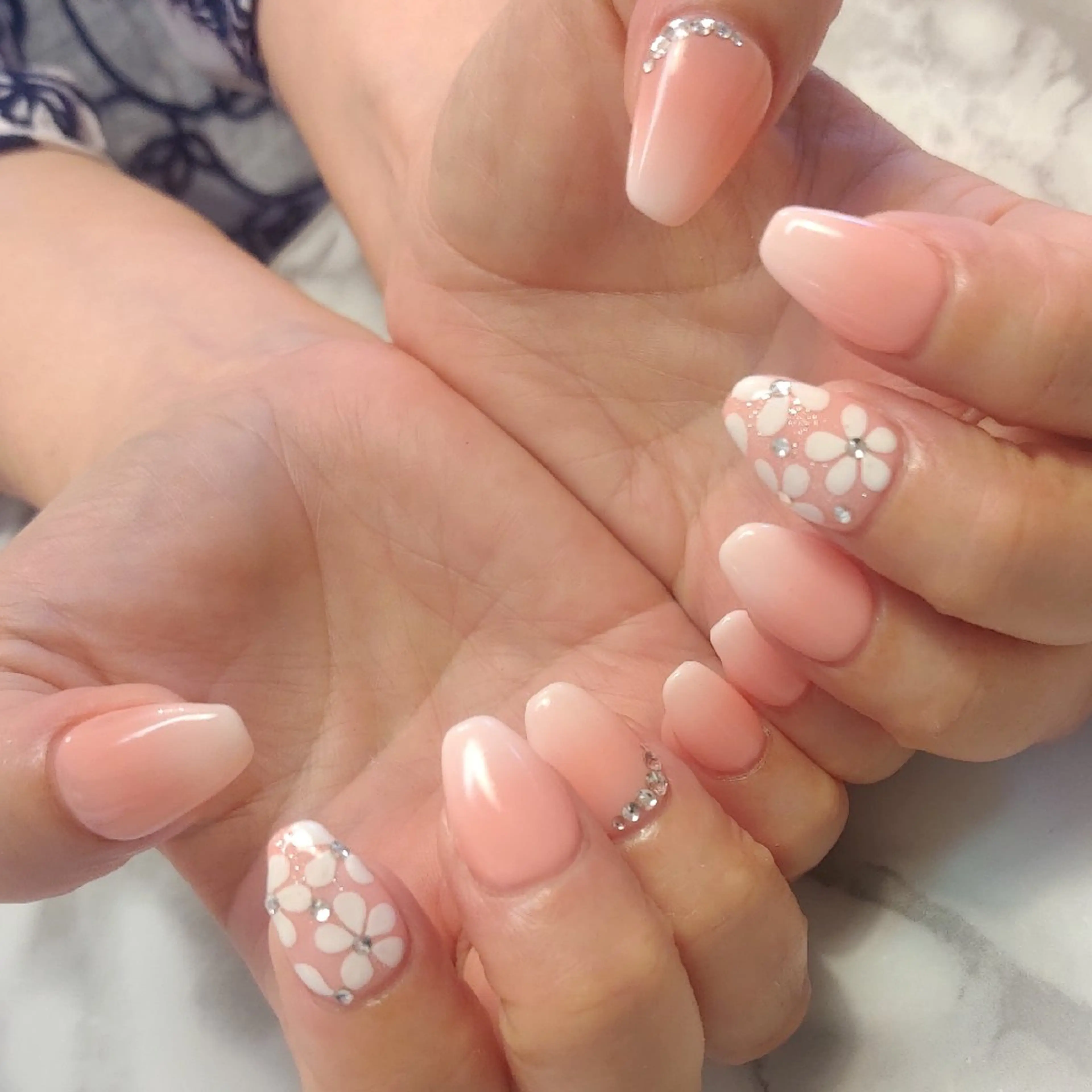 ネイル ジェヌインネイル 河内のネイルデザイン