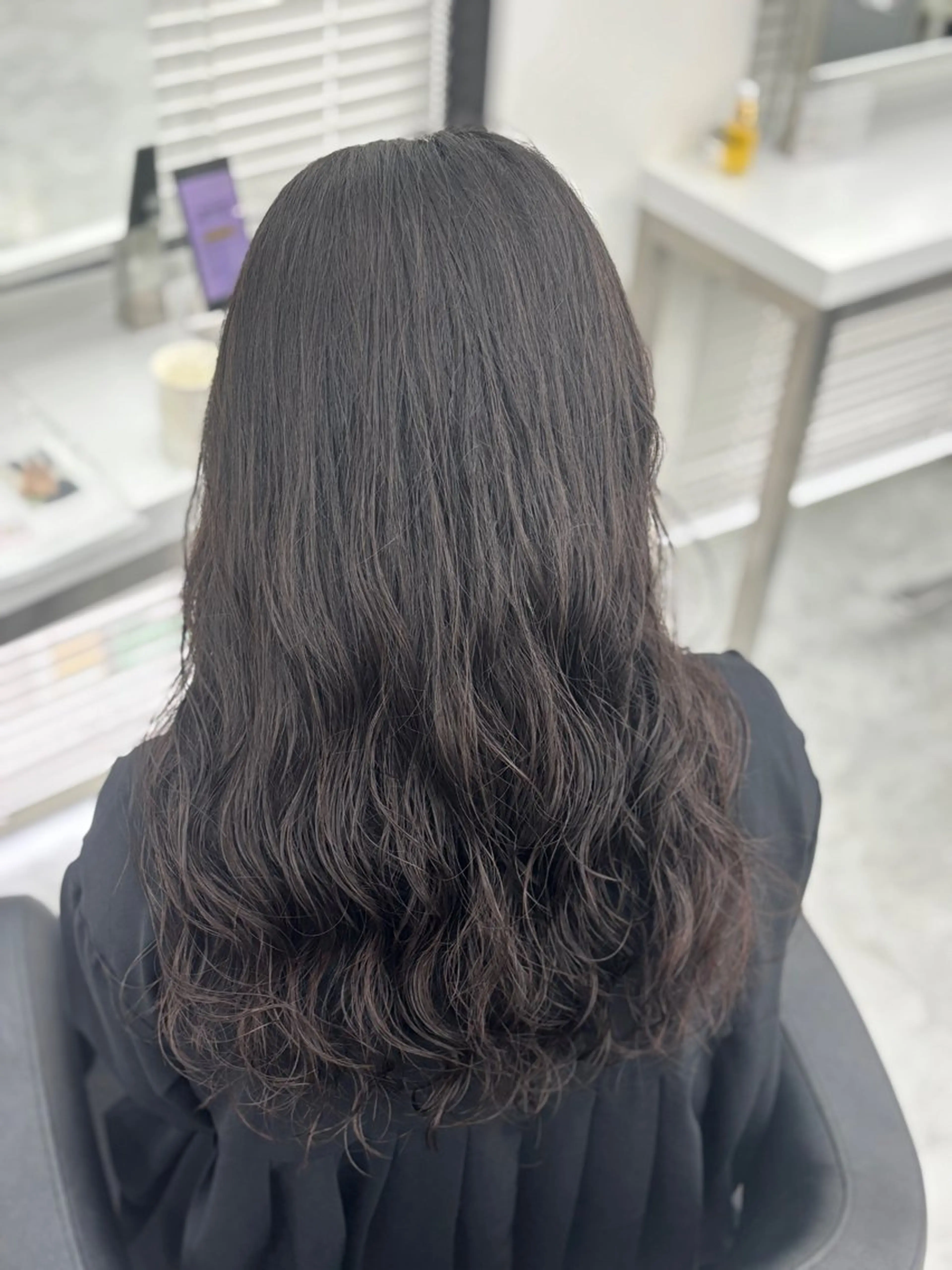 ロング 韓国ヘア/ブリーチ無 しWカラー/オリーブのヘアスタイル