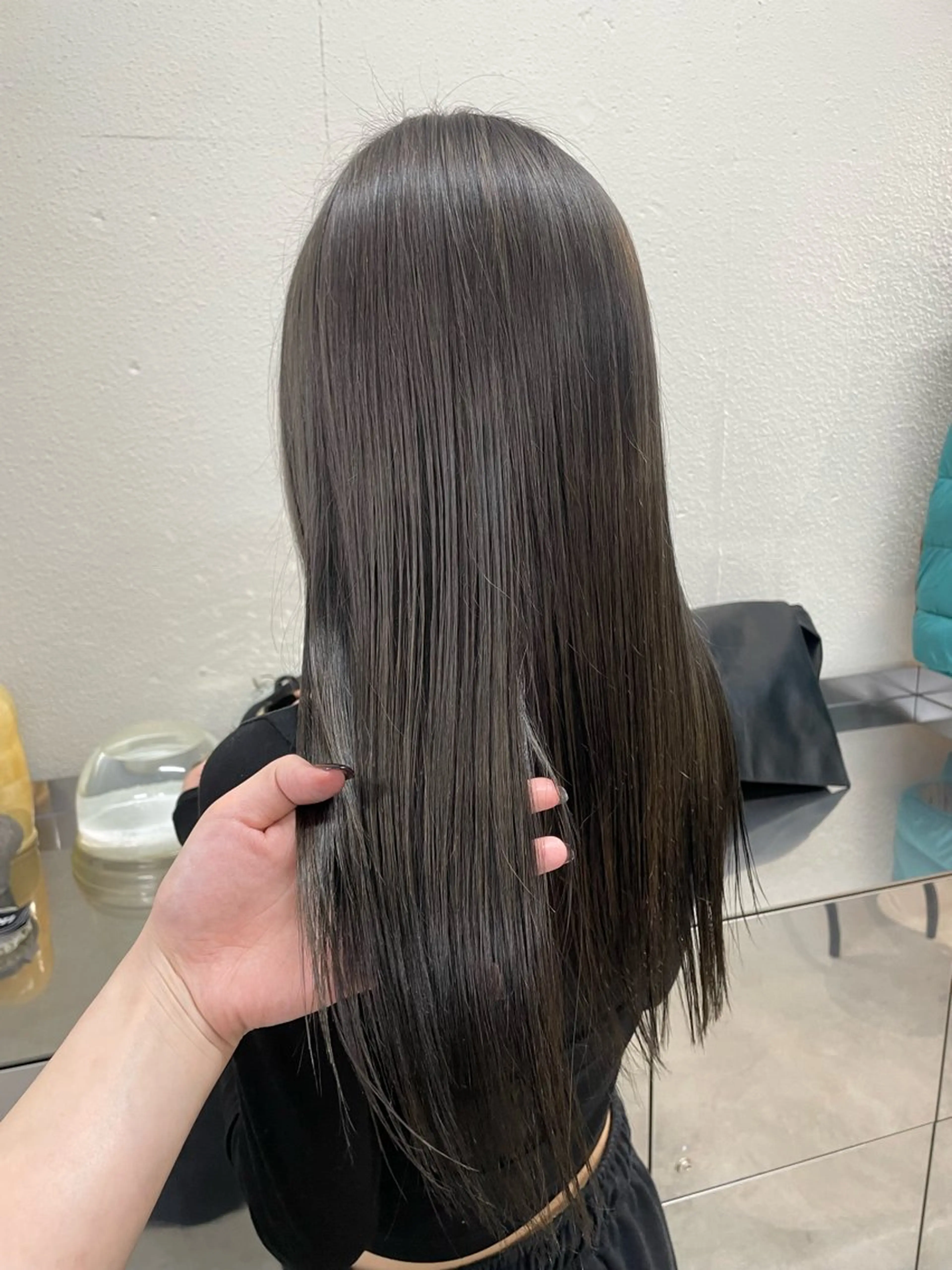 ロング カラー ブリーチ 透明感カラー ダークグレー ダークグレージュ グレージュ ヘアカラー Then所属・mana/ハイトーン /ヘアアレンジ🎀のヘアスタイル