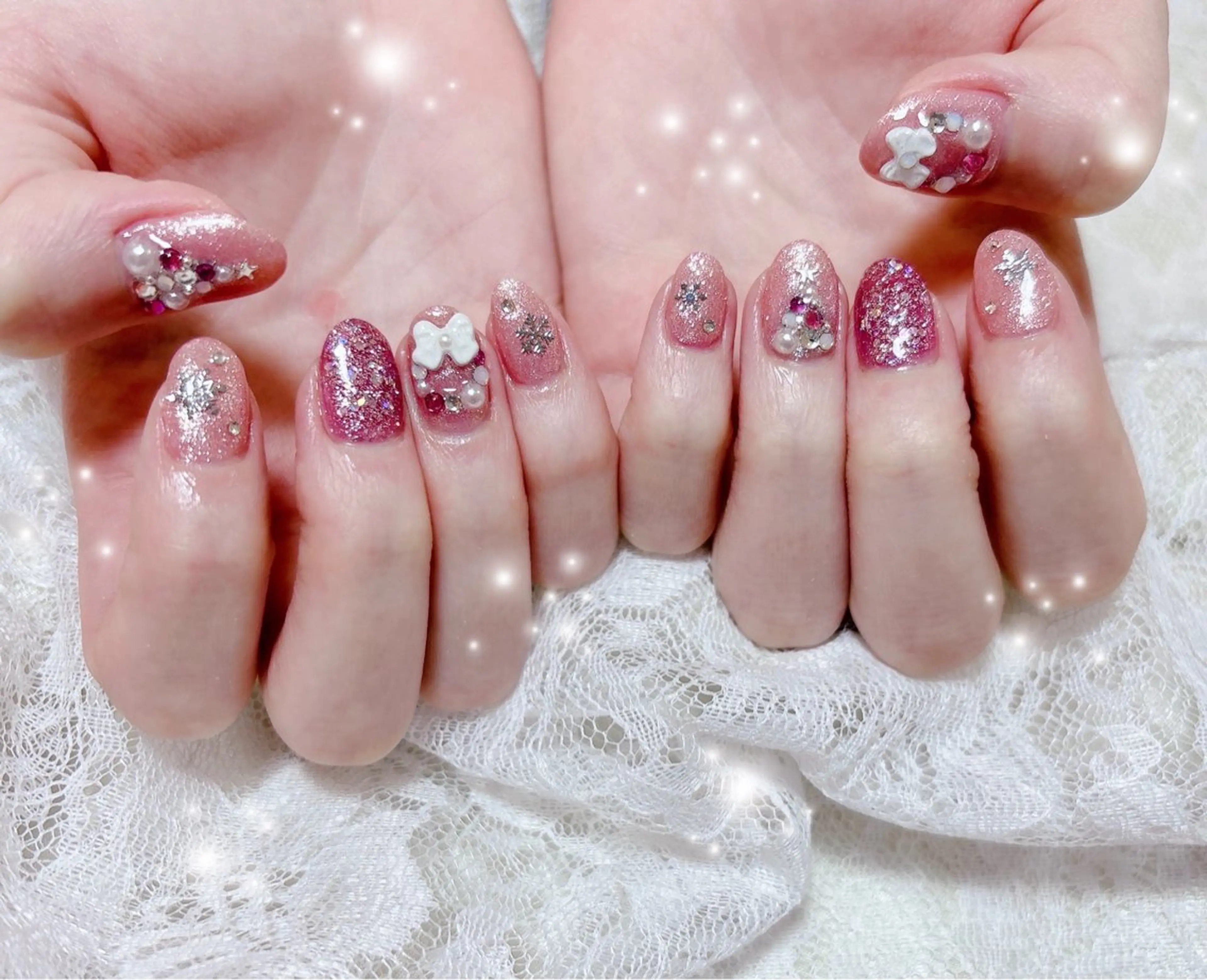 ネイル ラメ(グリッター) 冬ネイル クリスマス ハンドネイル FLARE NAIL フレアネイルのネイルデザイン