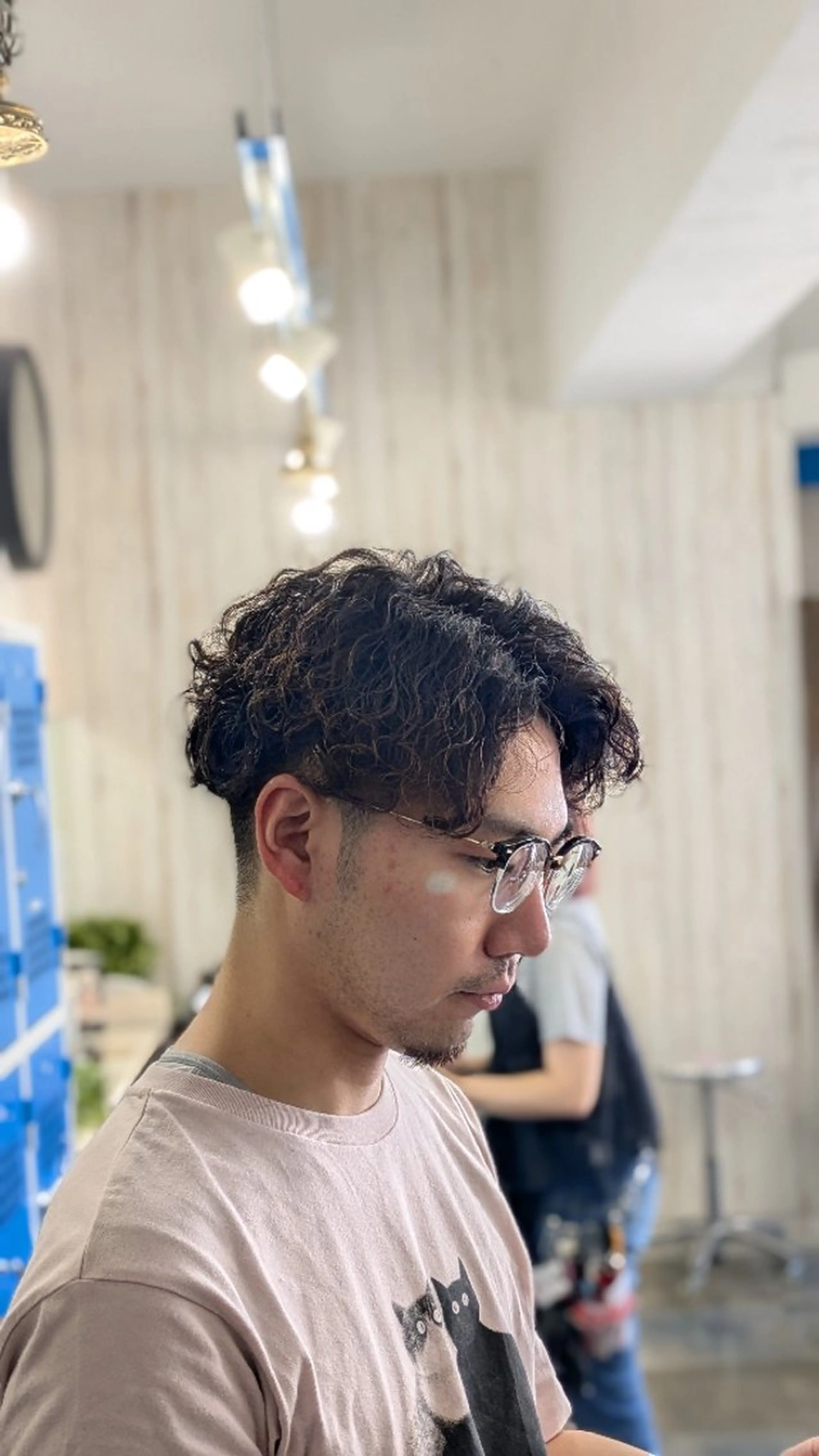 メンズ パーマ アップバング センターパート フェードカット メンズ韓国風 韓国マッシュ カット パーマ トリートメント メンズパーマ/ボブ/ レイヤー店長えのもとのヘアスタイル