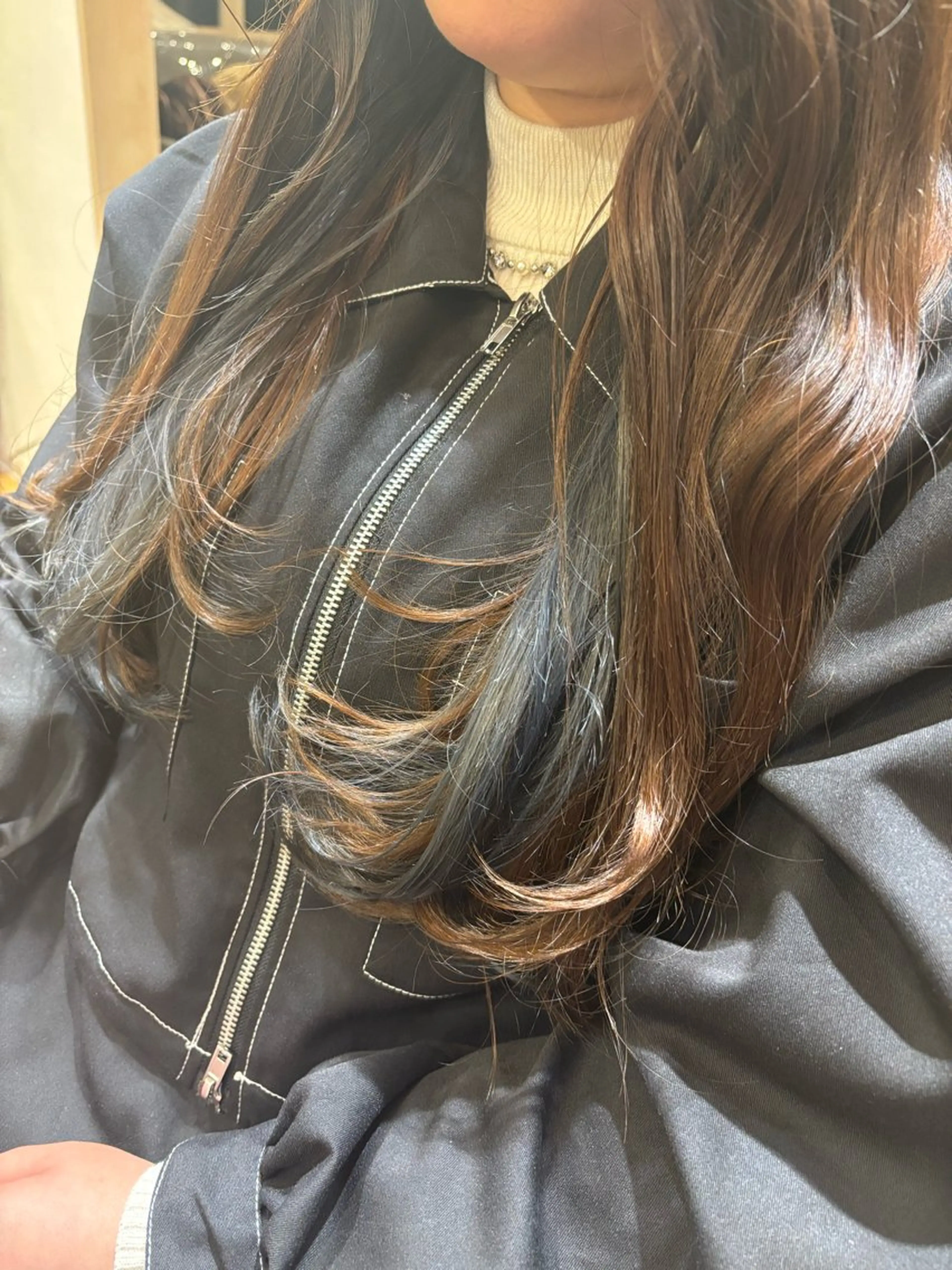 ロング カット ヘアカラー 艶カラー🫧 推しカラー🧸楽歌のヘアスタイル