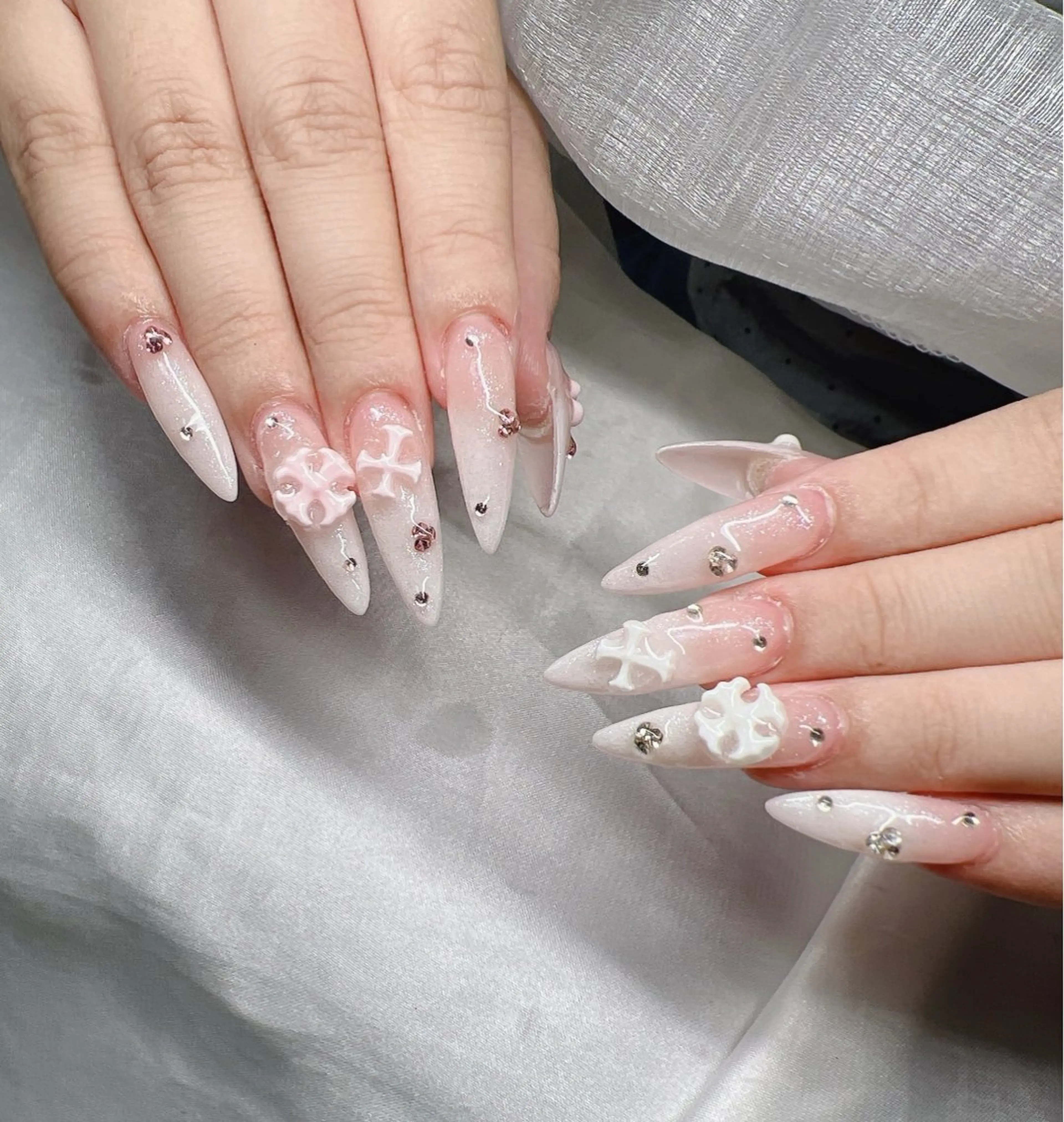 ネイル ハンドネイル Lee Nailsのネイルデザイン