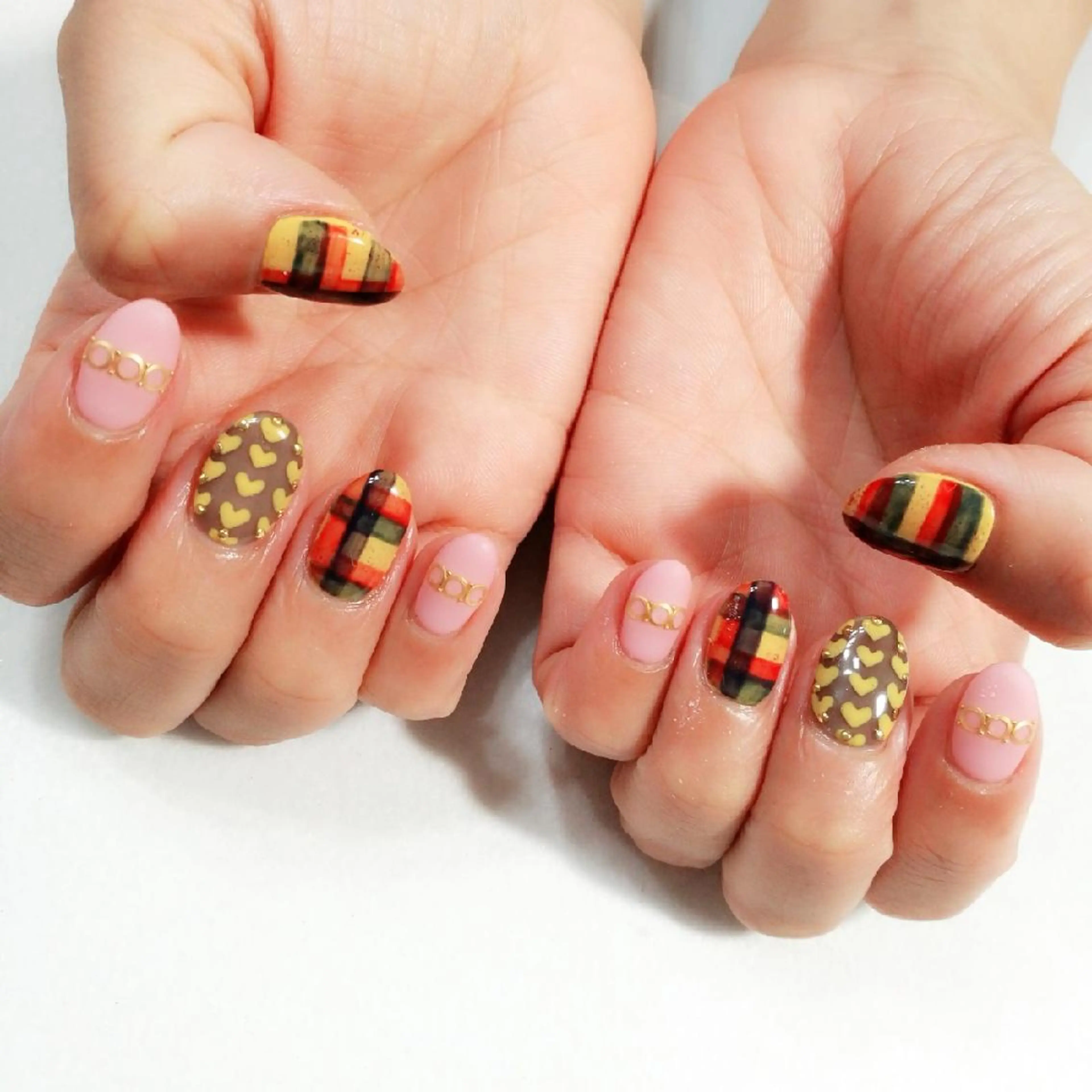 ネイル VIOLUS所属・VIOLUS 関目のネイルデザイン