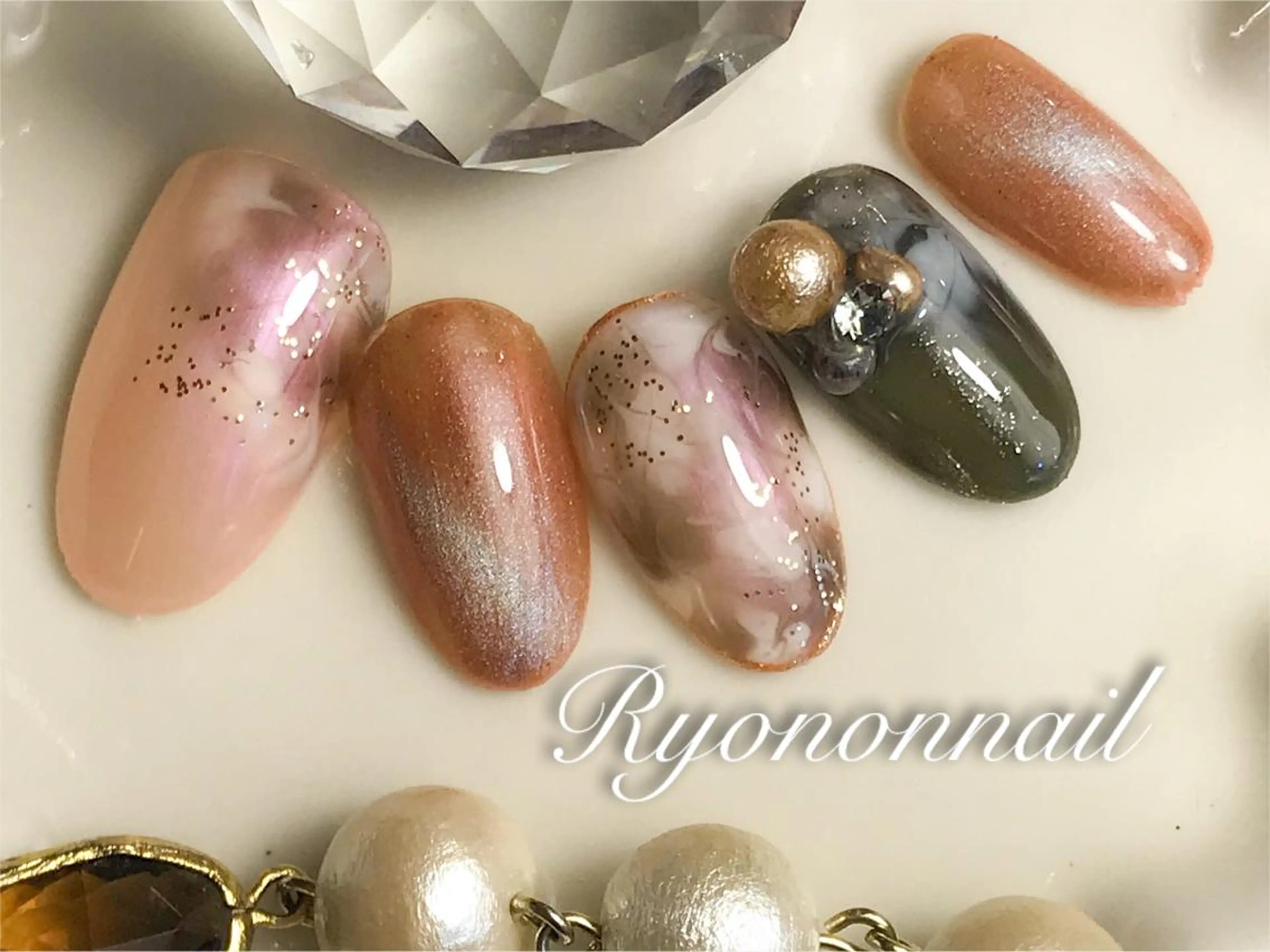 ネイル Ryononnail(リョノンネイル)所属・Ryononnail 上谷典子のネイルデザイン