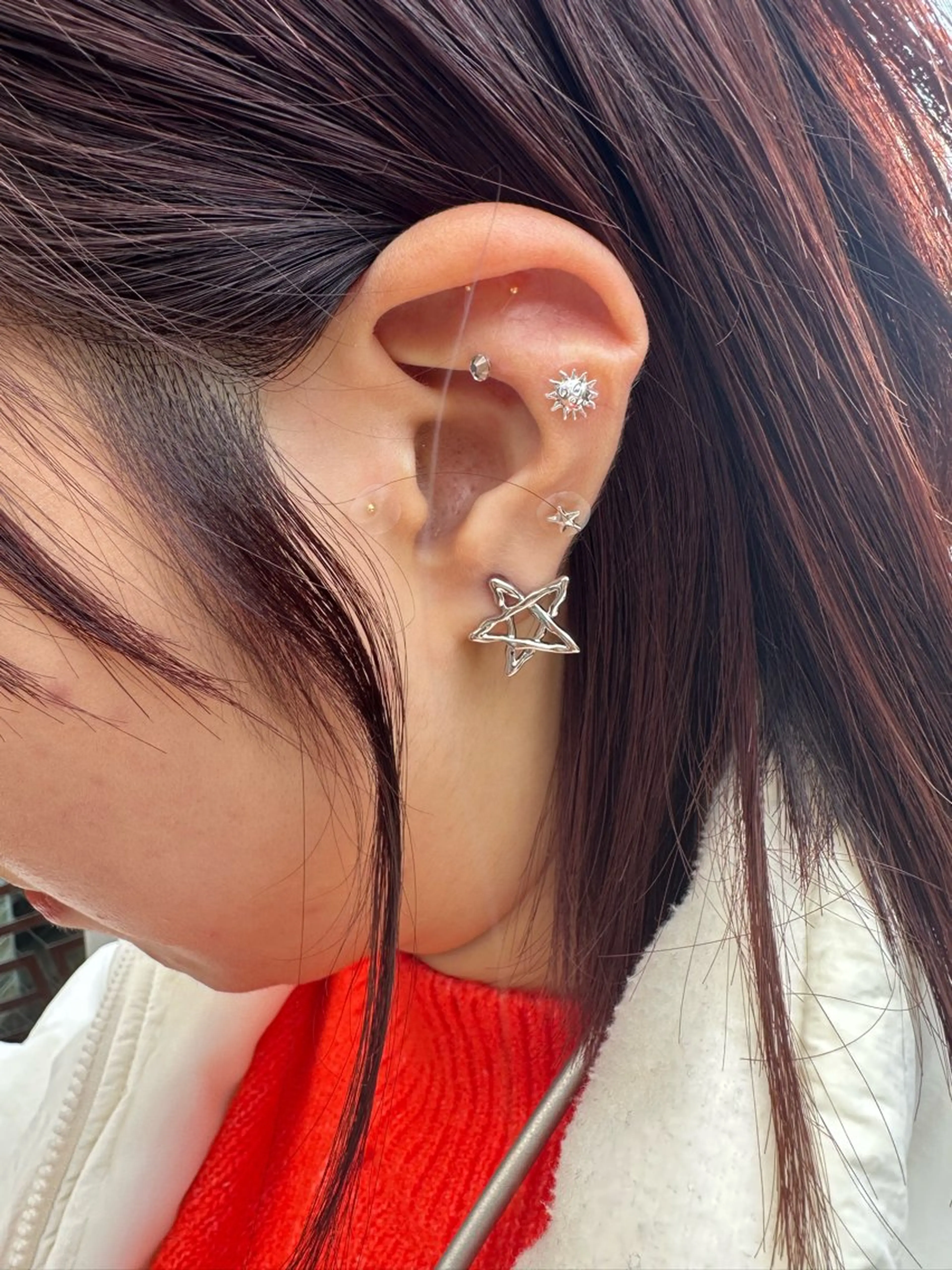 耳つぼジュエリー(耳つぼマッサージ＋耳つぼジュエリー)両耳合わせて10個の写真