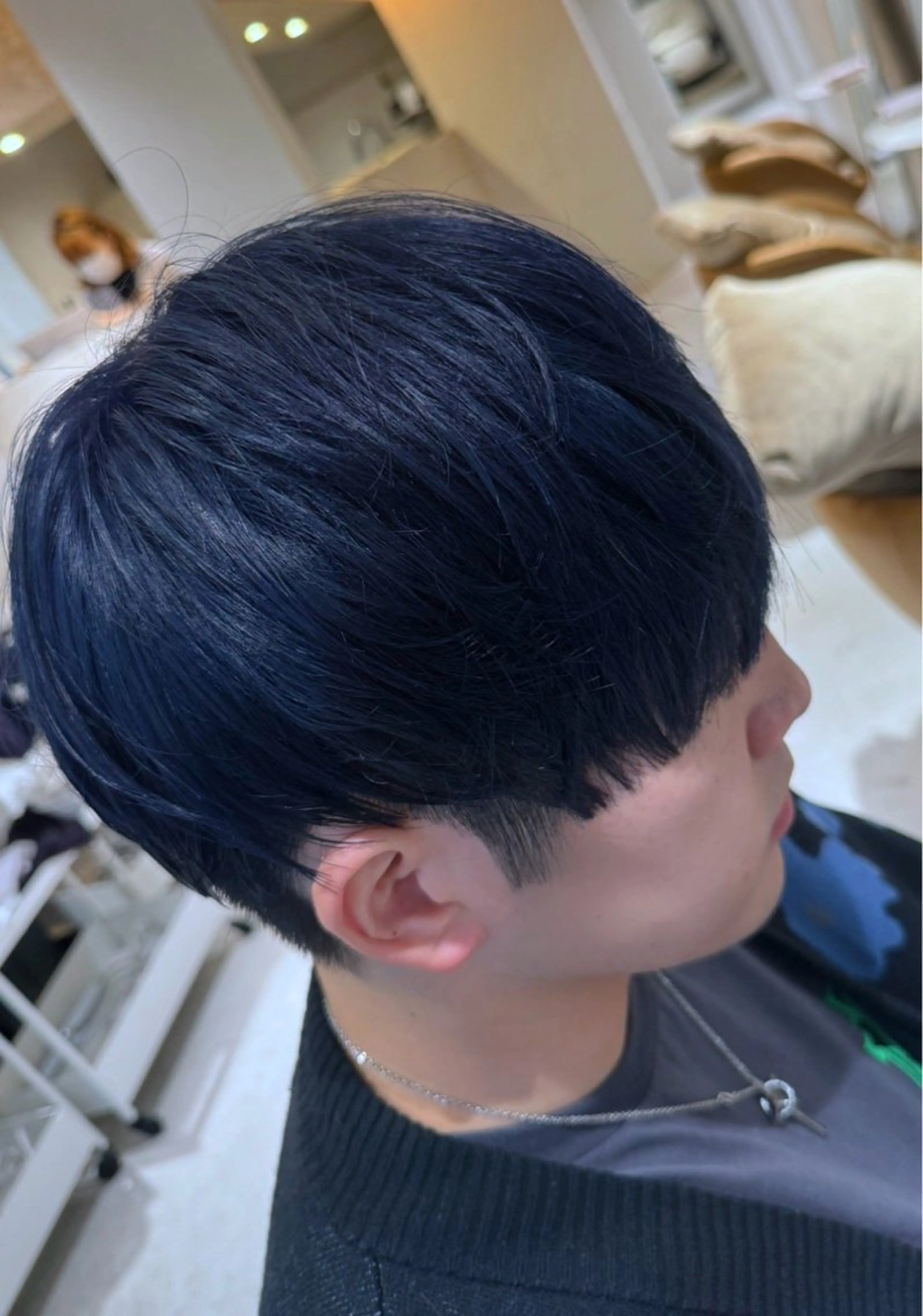 ショート カラー メンズ メンズブリーチ メンズハイトーン ブリーチ ケアブリーチ ハイトーンカラー 花見 亜沙美のヘアスタイル