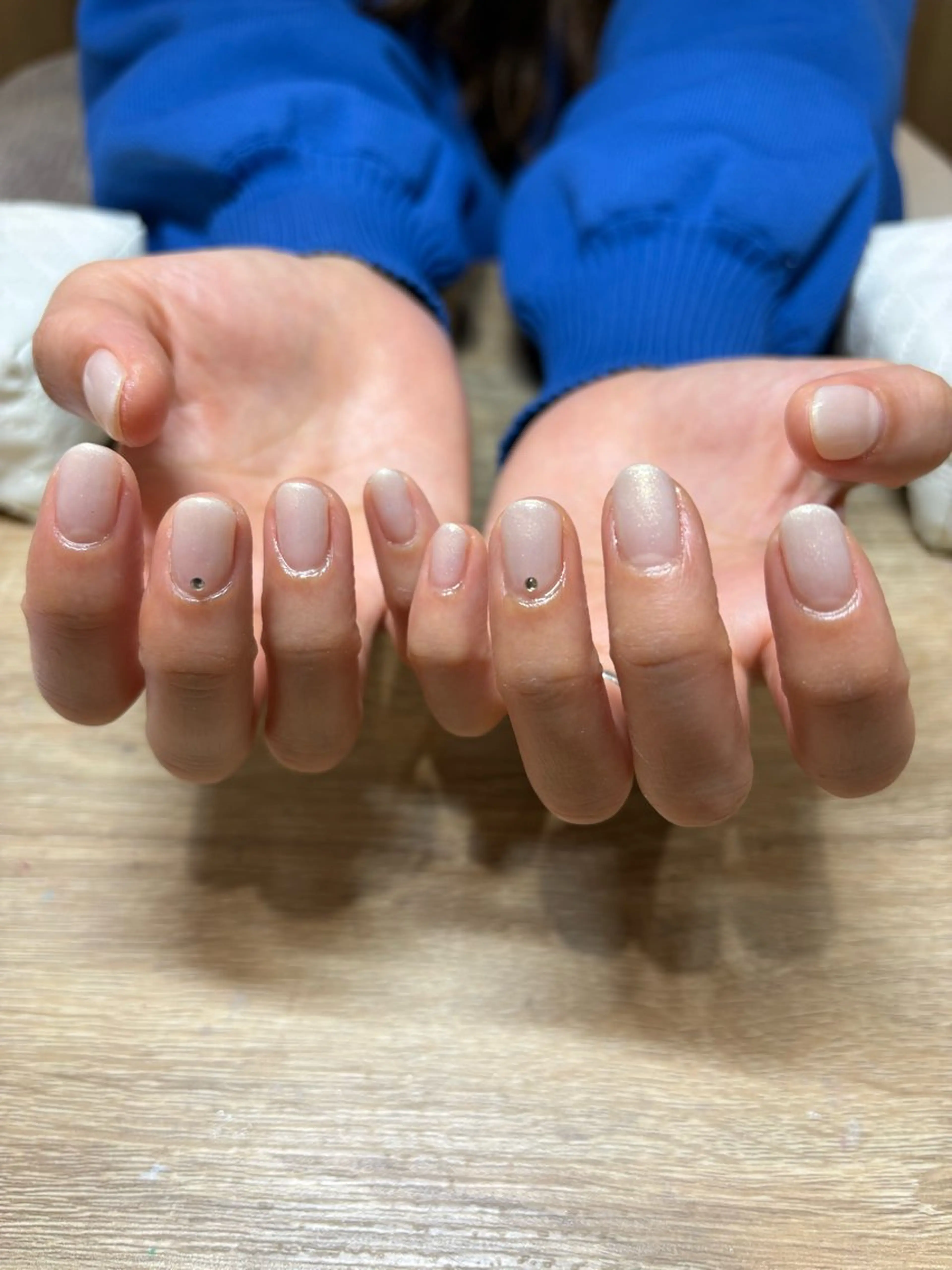 ネイル グラデーション ホワイト Miel【ミエル】所属・春日井Miel 川村のネイルデザイン