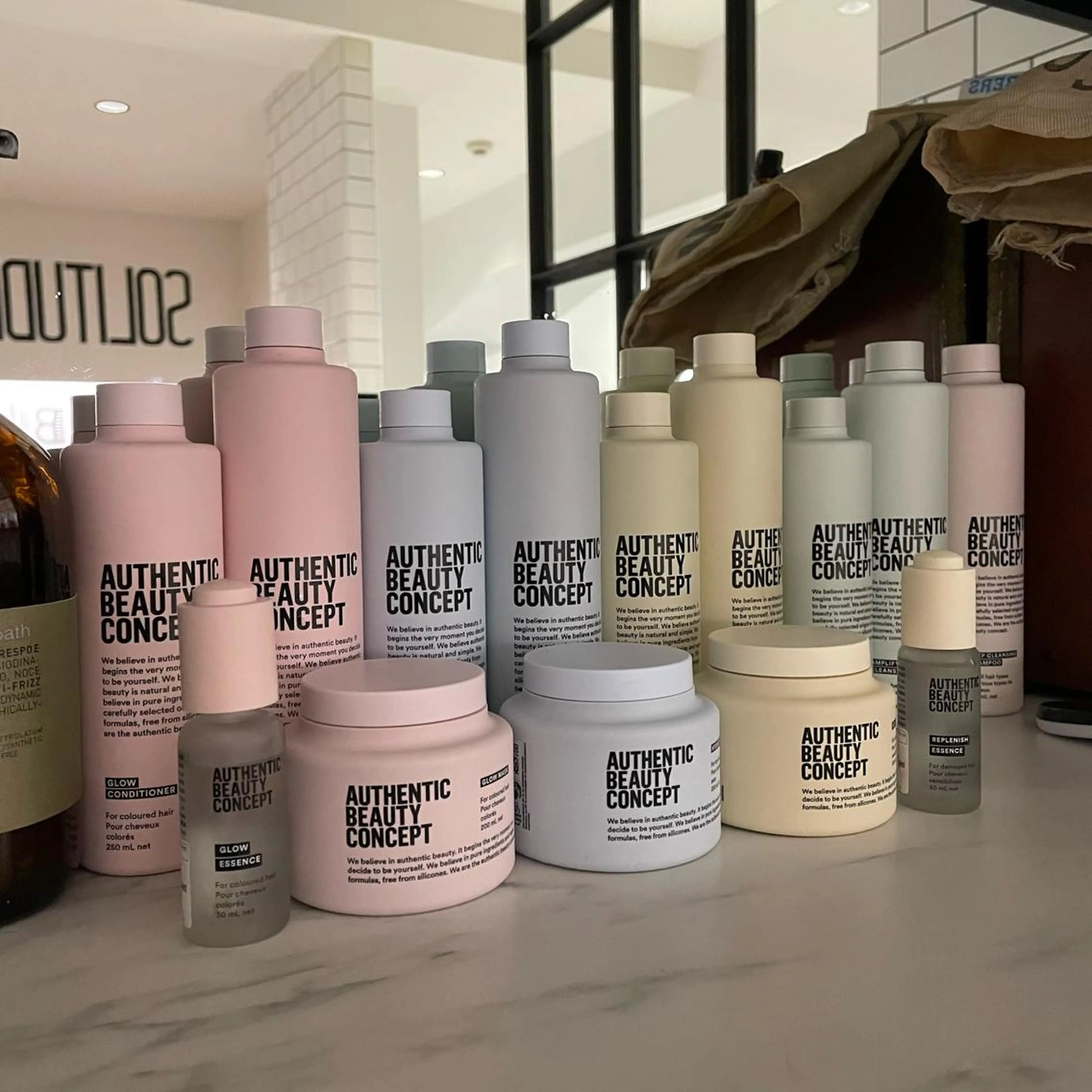 ショート BANKSIA ボブ専門/草野明郎のヘアスタイル