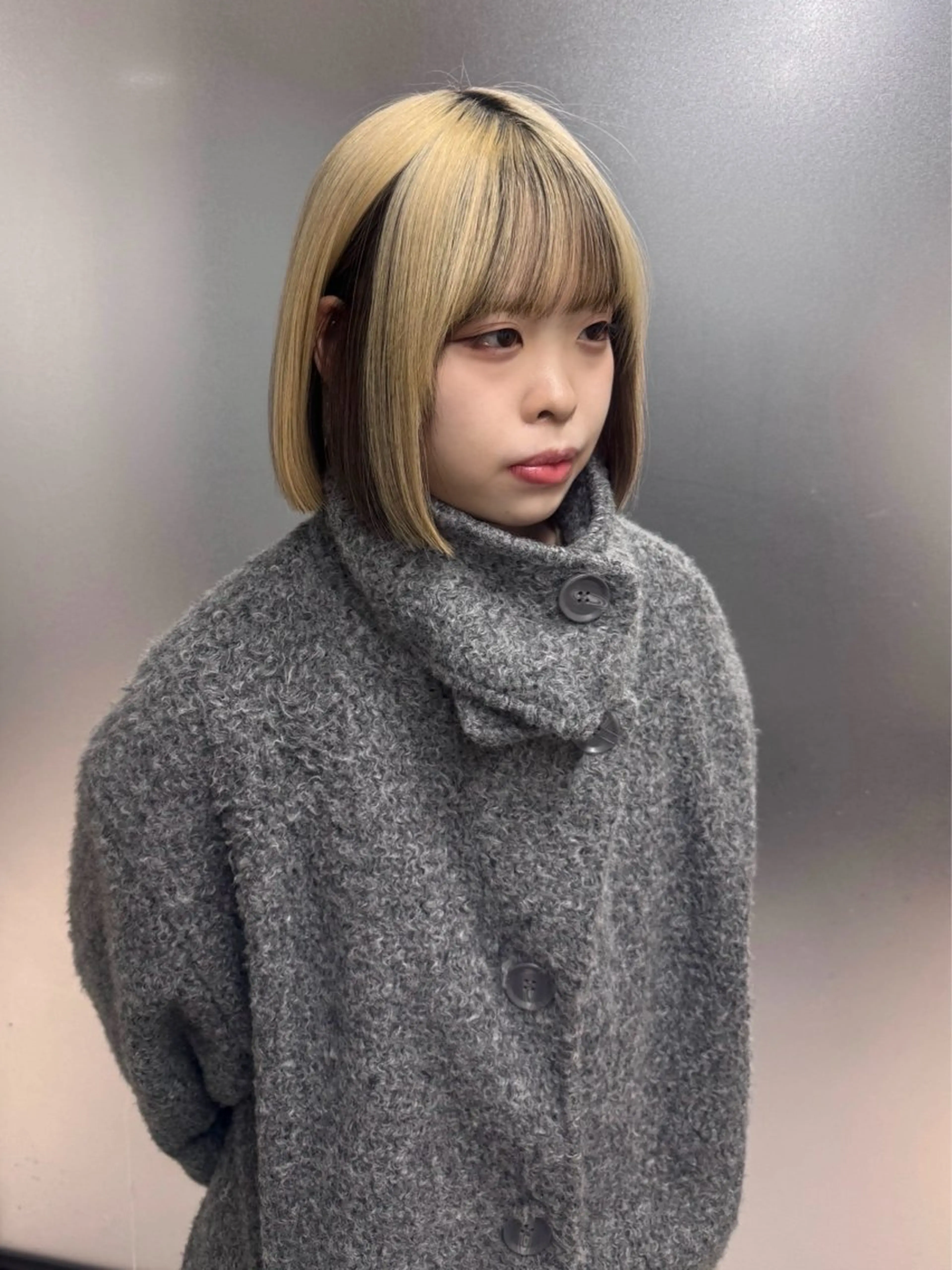 ショート カラー カット ヘアカラー トリートメント SALOWIN 原宿 IL Salice所属・MIMI🌻໋᳝݊ 個性派カラー⑅ ⸝꙳のヘアスタイル