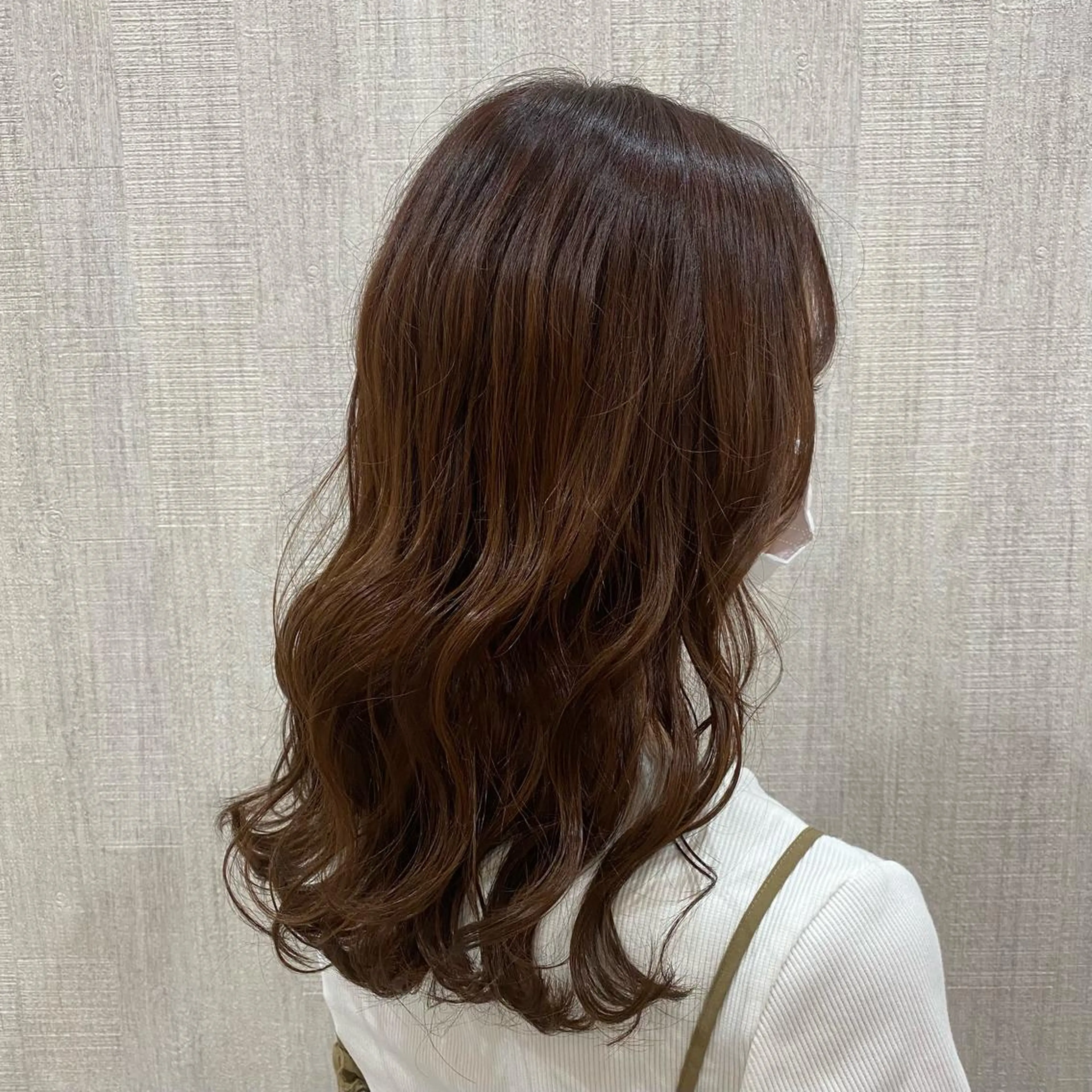 ミディアム カラー カット ヘアカラー トリートメント 🫧透け感⋆艶髪💎 山口アヤカのヘアスタイル