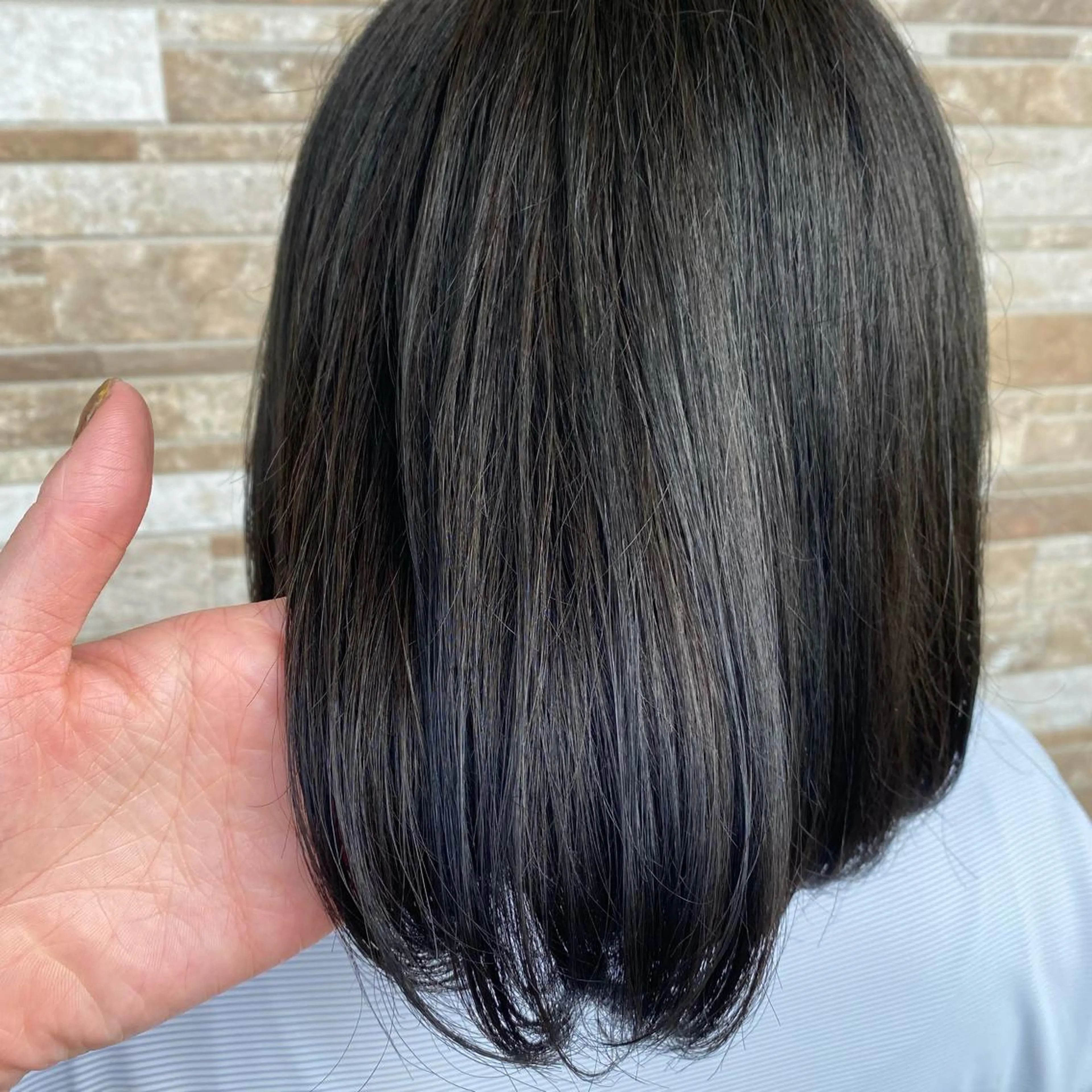 ミディアム カラー 肥後 有紗のヘアスタイル