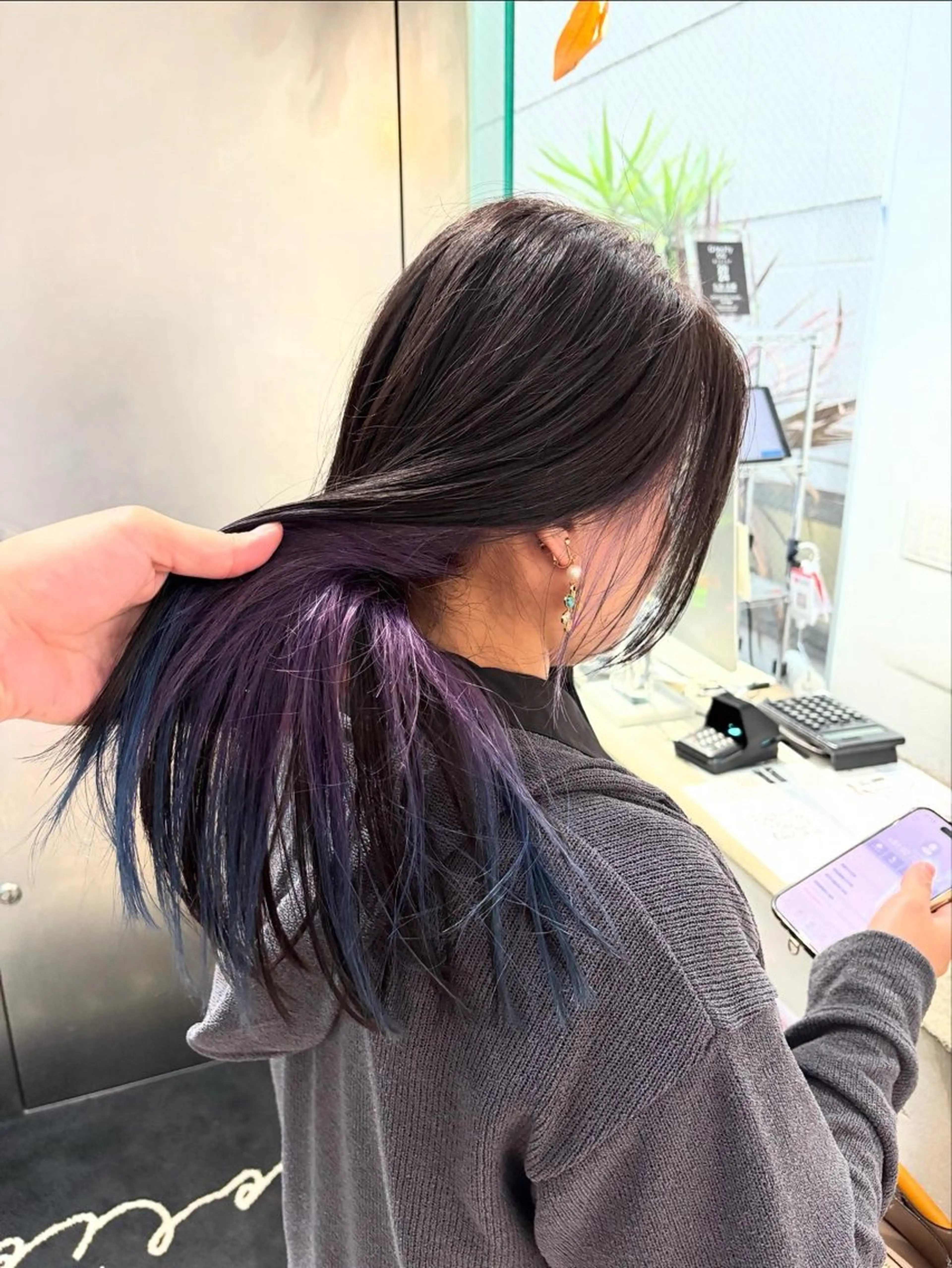 ロング カラー ブリーチ ブルーカラー グラデーションカラー インナーカラー ラベンダーカラー ヘアカラー トリートメント インナーカラー/天神 ブリーチ/吉田のヘアスタイル