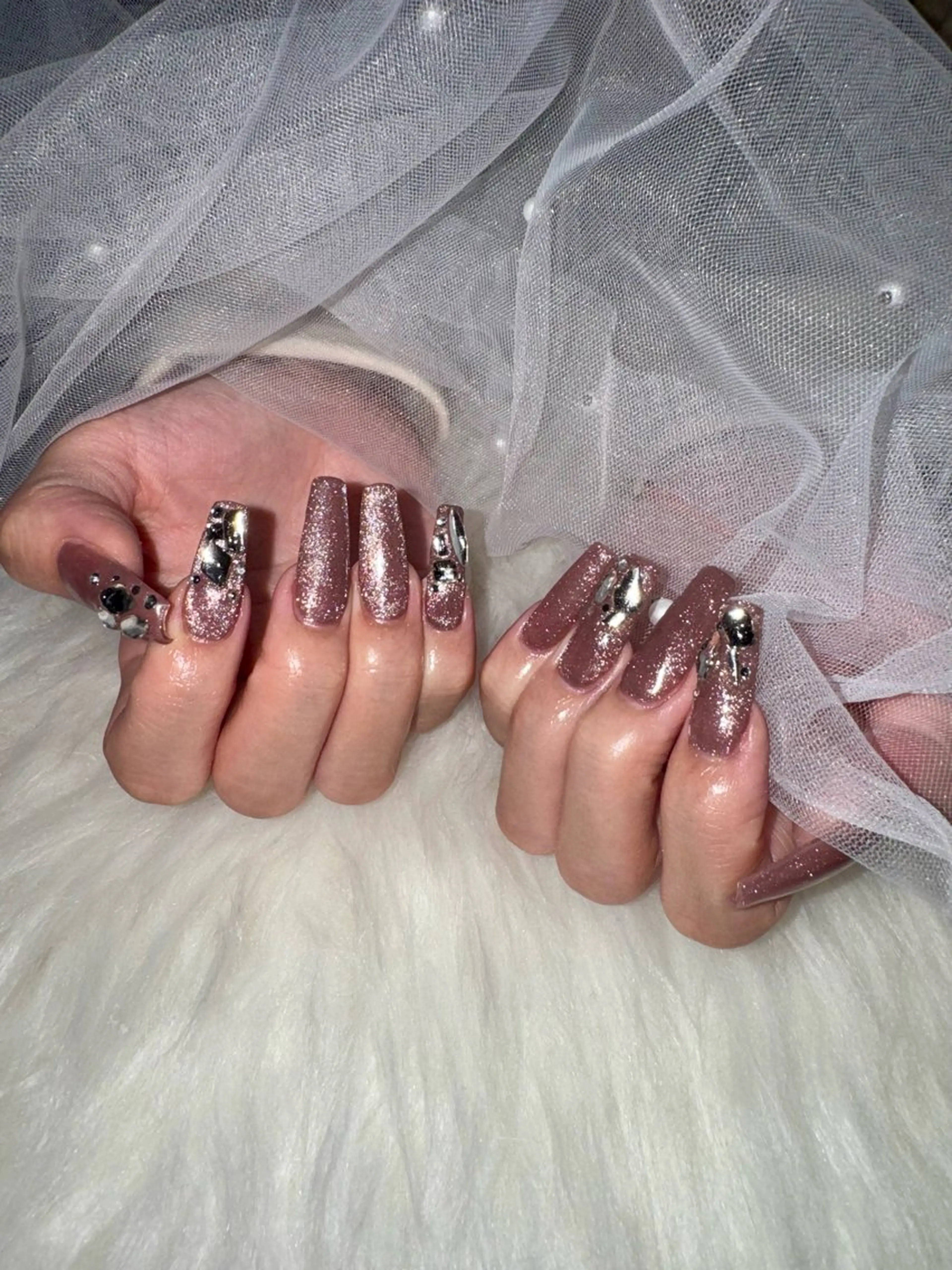 ネイル ブルー フラッシュネイル キラキラネイル ラメ(グリッター) ロングネイル ハンドネイル K&R Nail所属・Nail Salon K&Rのネイルデザイン