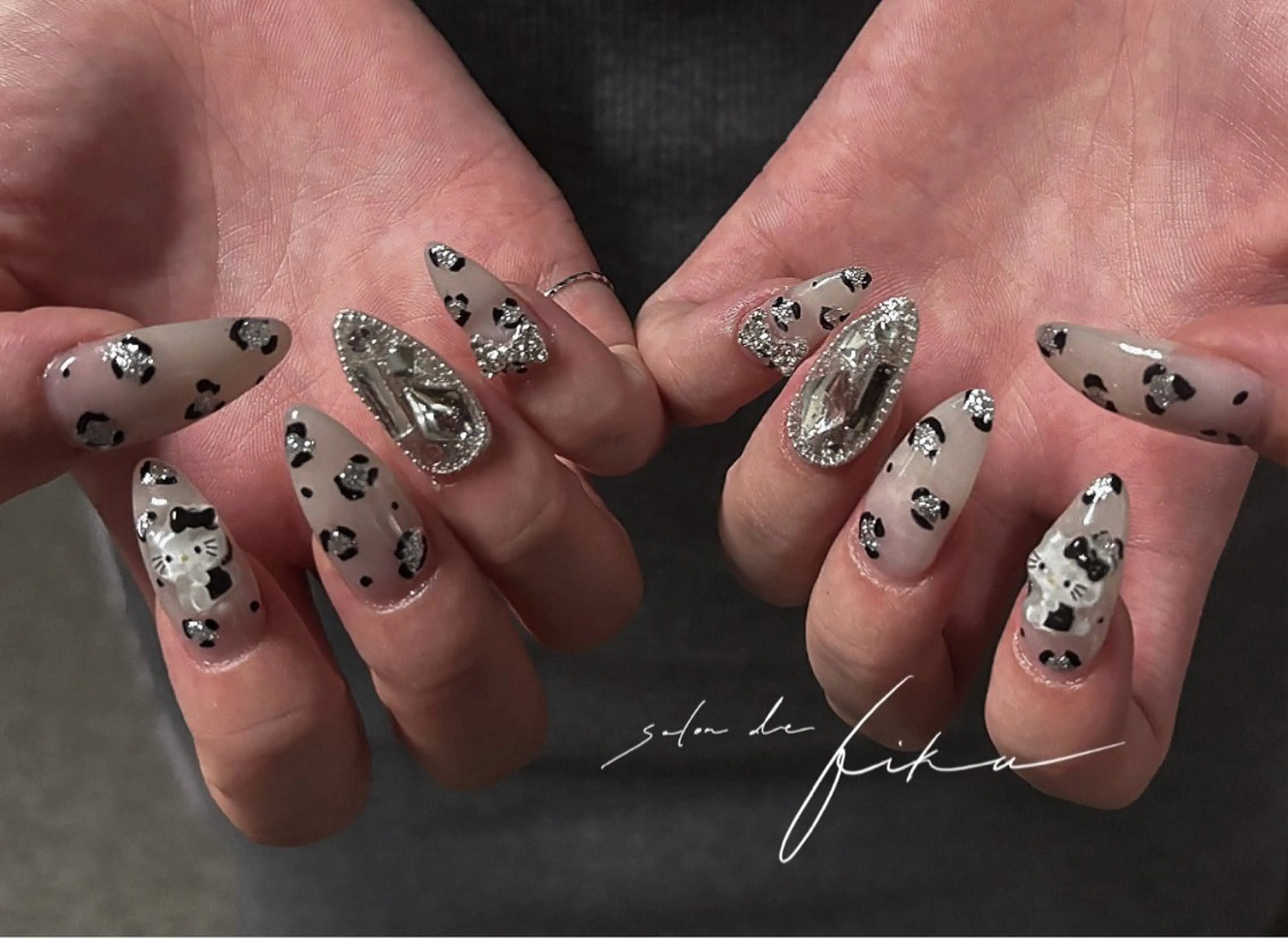 ネイル ハンドネイル 武智日々花 【パラジェル取扱店】のネイルデザイン