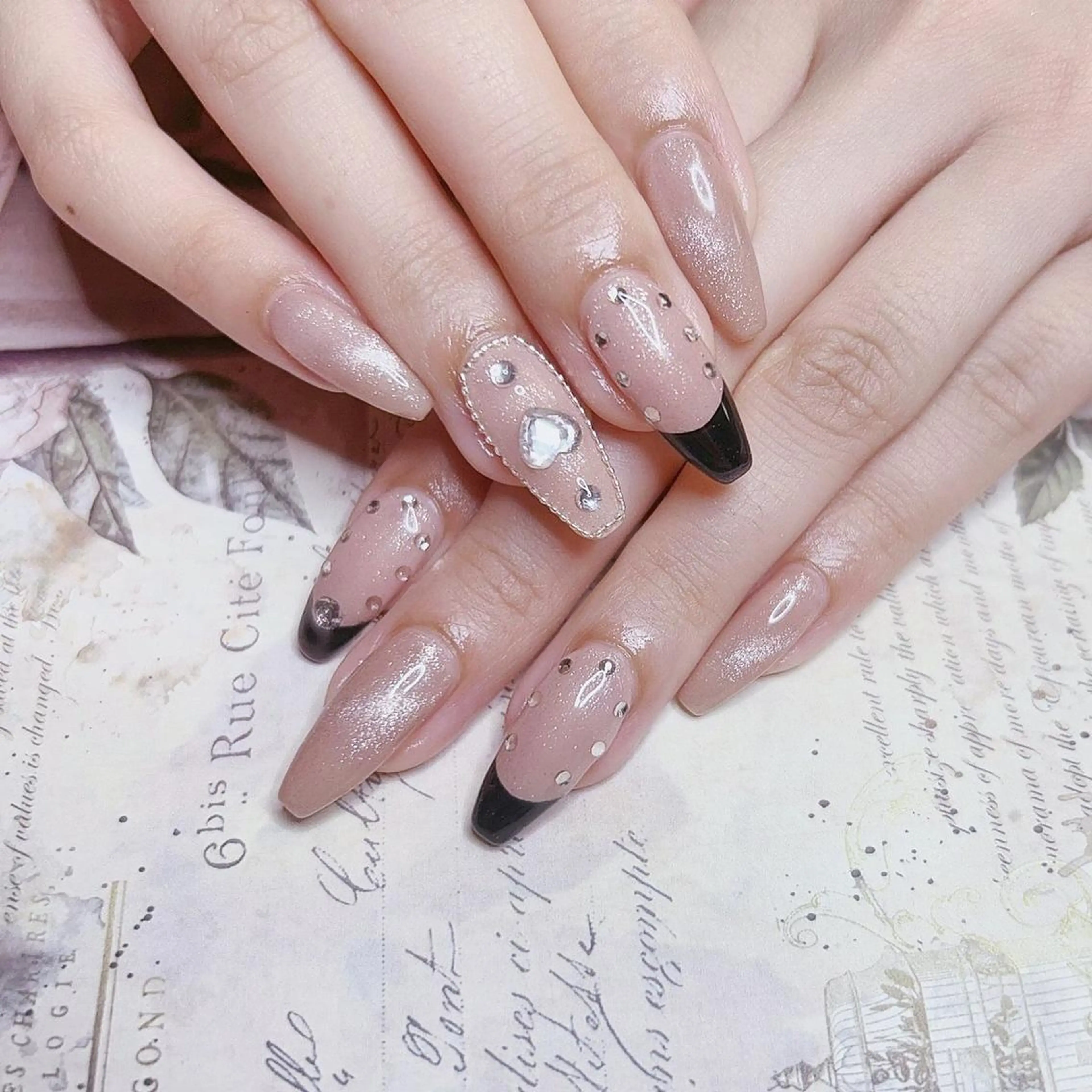 ネイル NOIROUGE所属・NOI ROUGEのネイルデザイン