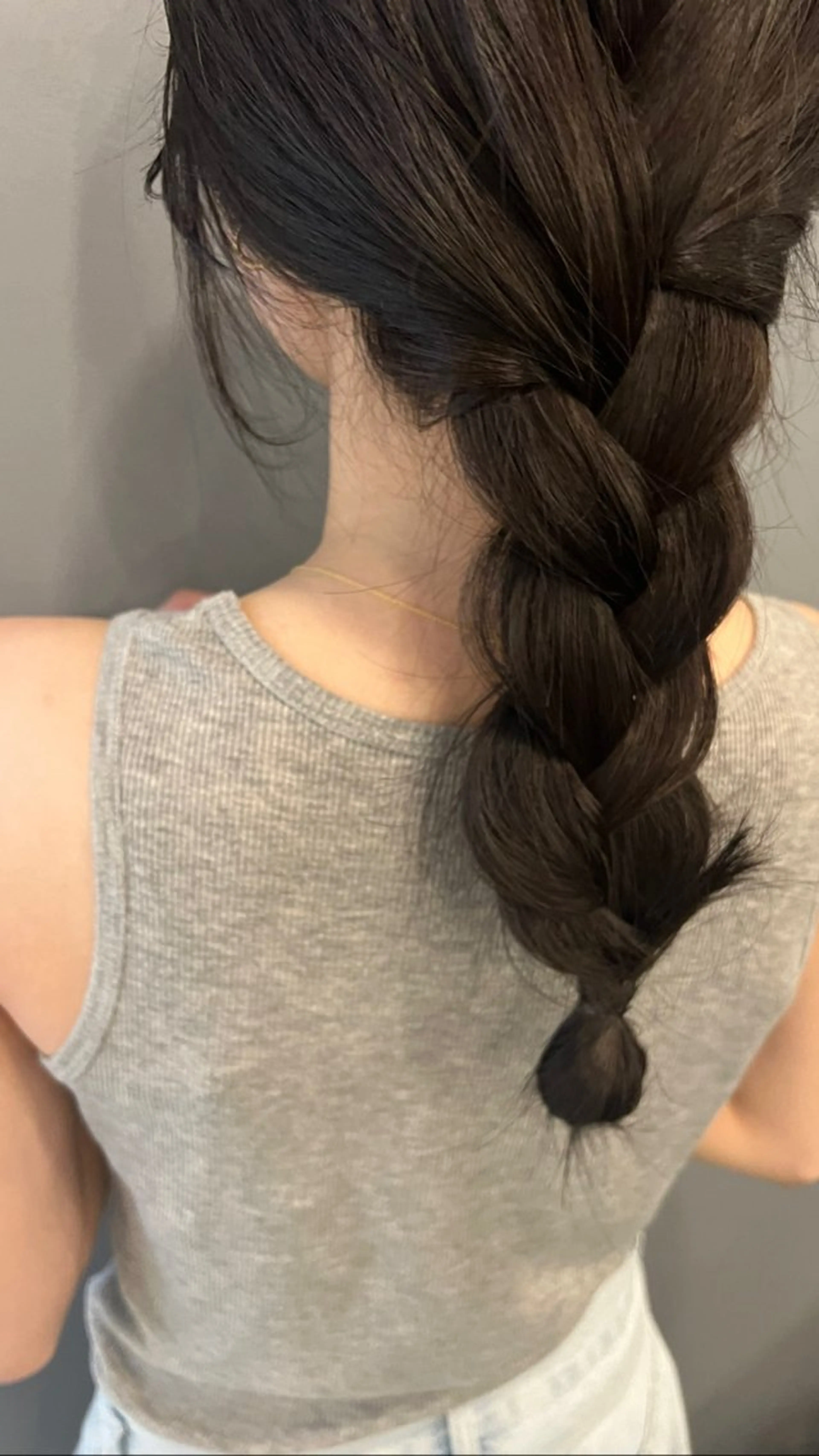 セミロング KOCHAB本山所属・三谷 はるなのヘアスタイル