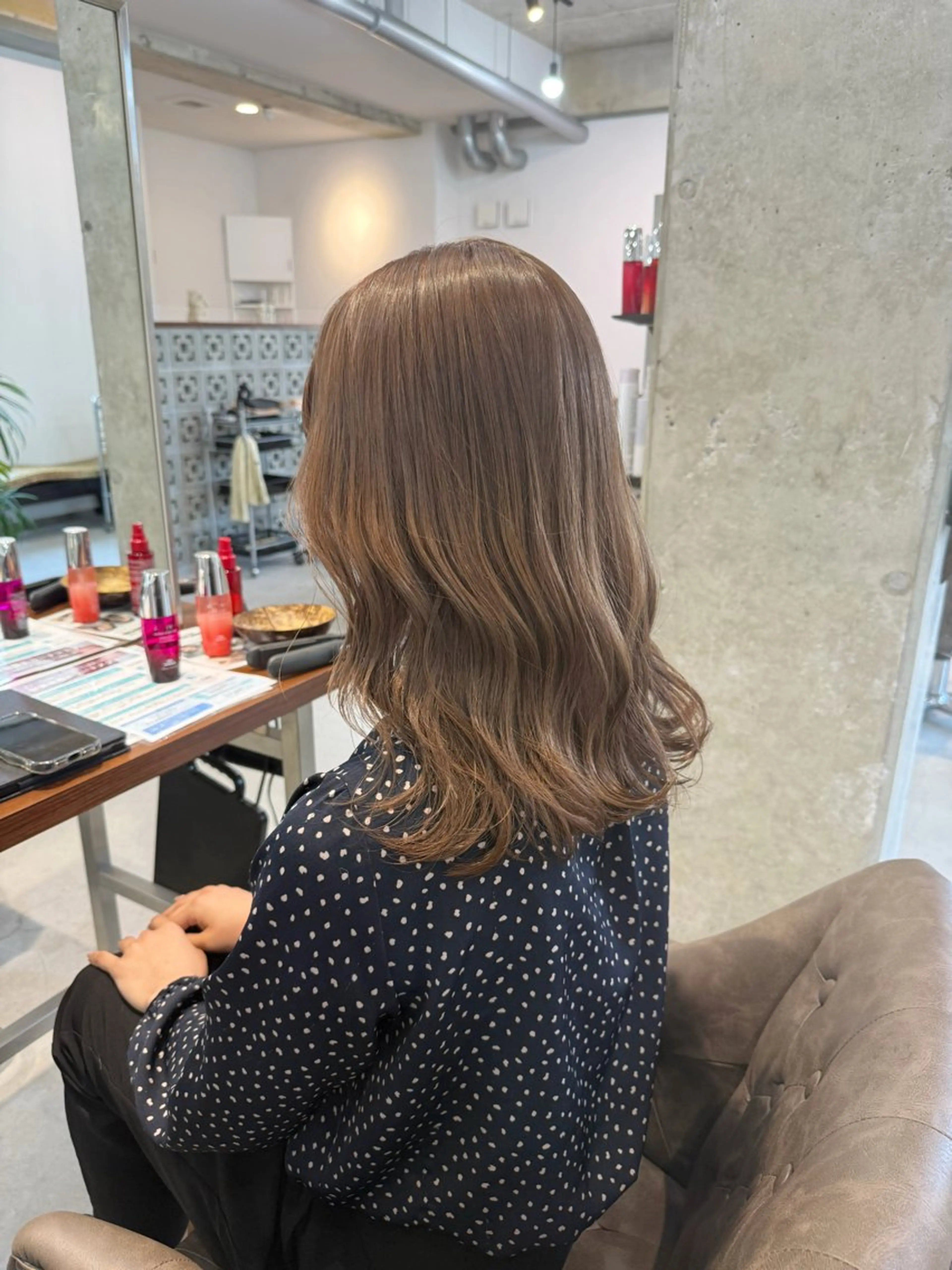 セミロング カラー レイヤーカット カット ヘアカラー トリートメント カイリ /レイヤーカットのヘアスタイル