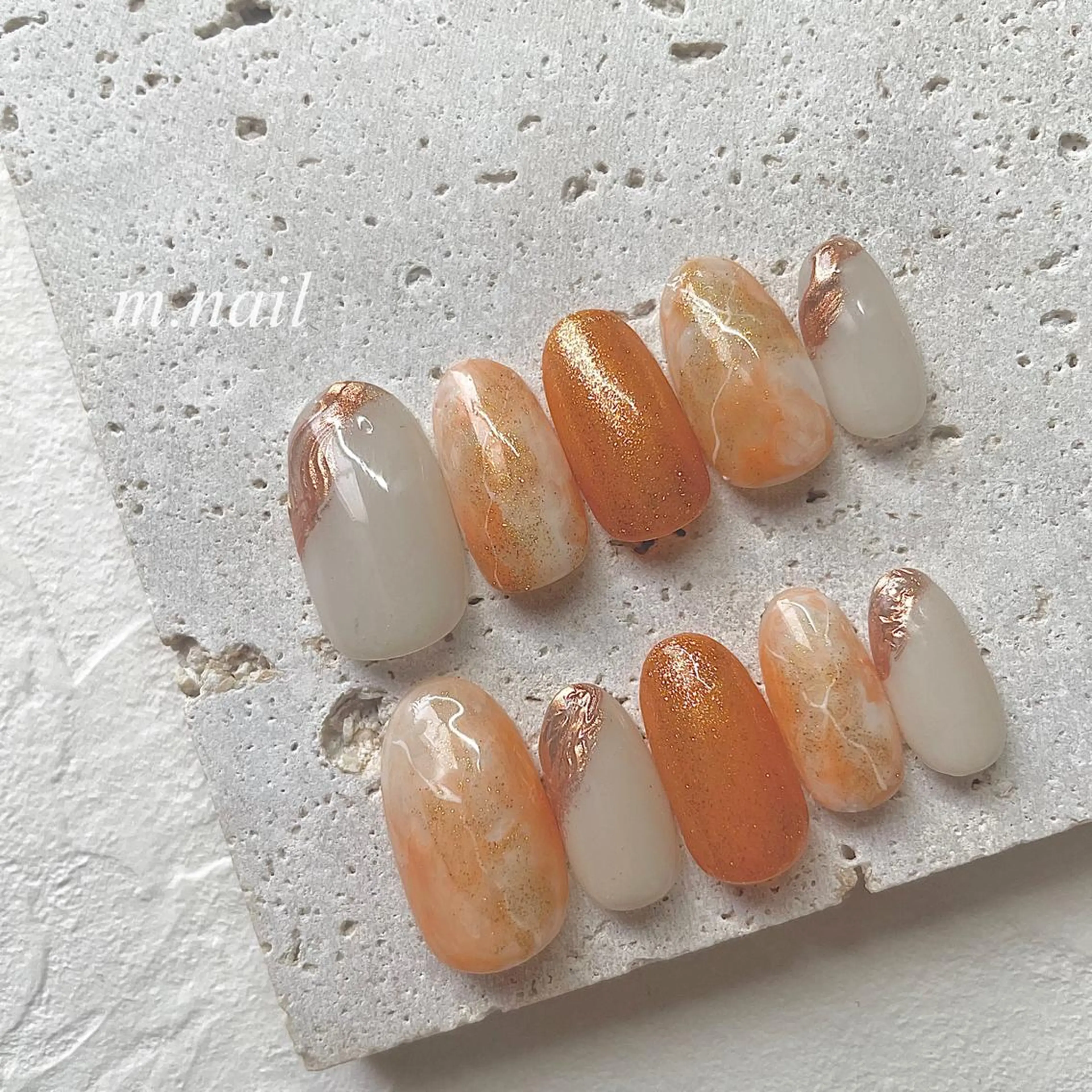 ネイル アートネイル ゴールド マグネットネイル 大理石ネイル(マーブル) ミラーネイル ハンドネイル m.nail salonのネイルデザイン
