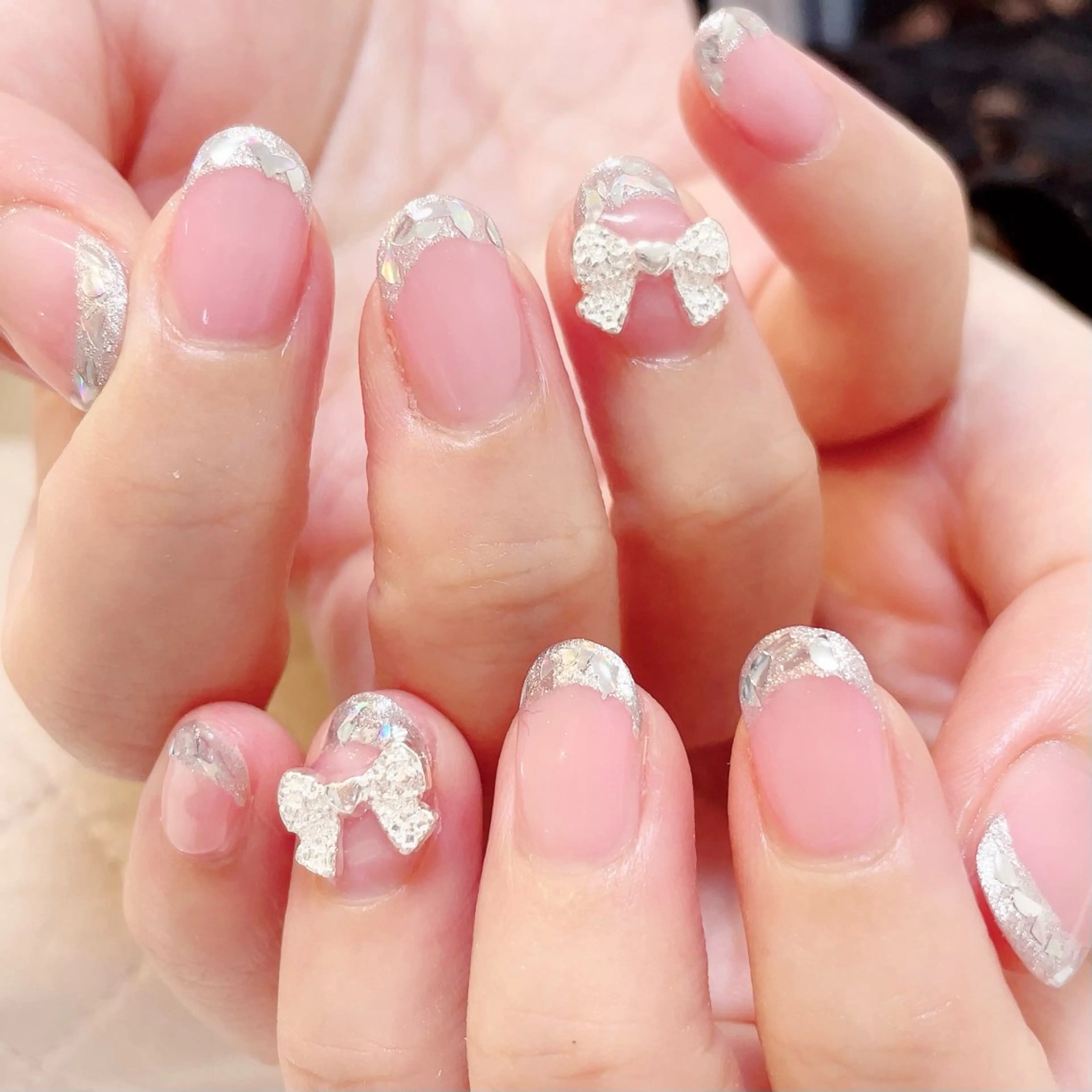 ネイル フレンチネイル ガラスフレンチ manis .のネイルデザイン