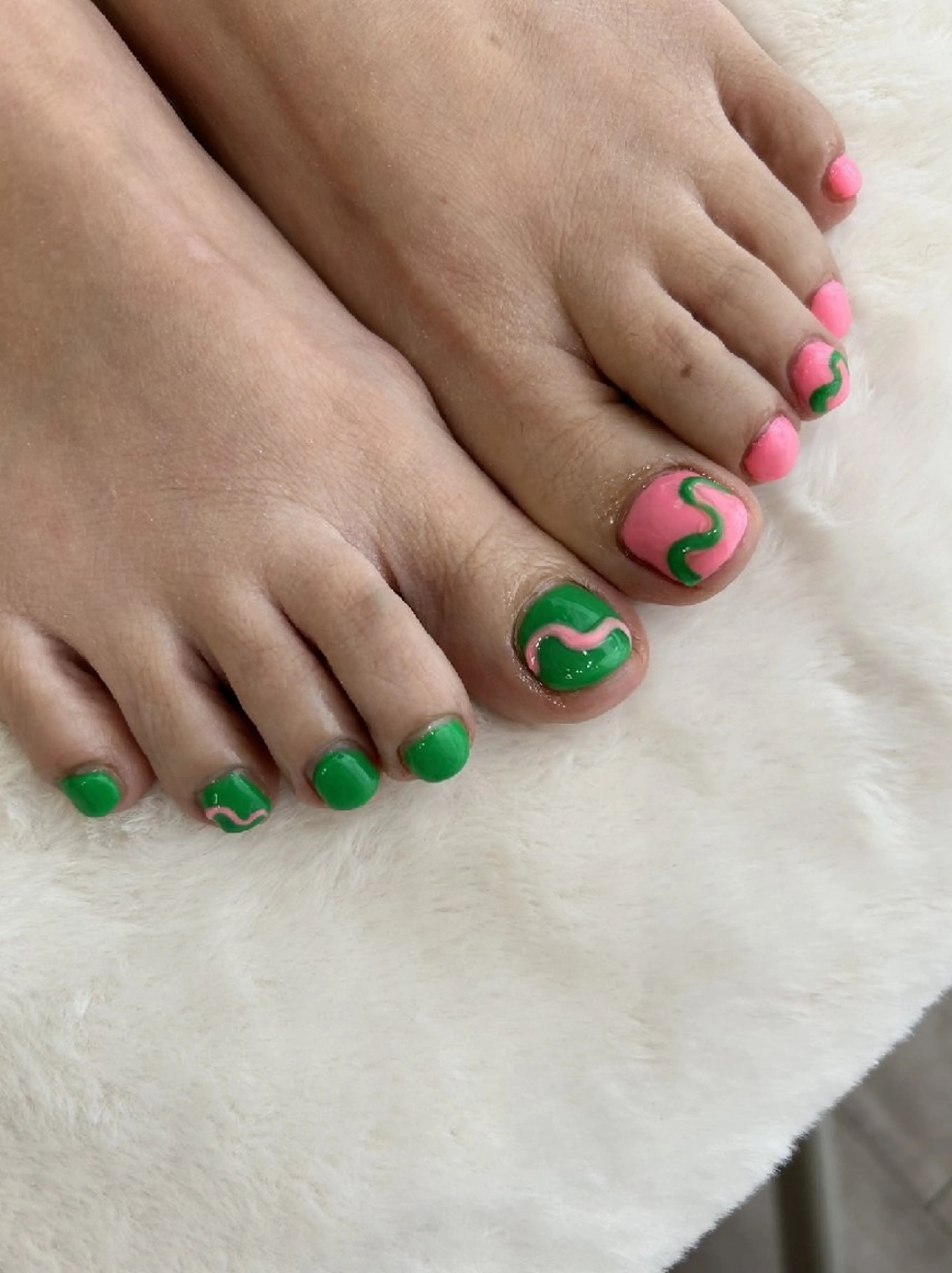 ネイル フットネイル ピンク フットネイル 心斎橋Salon Epokkuのネイルデザイン