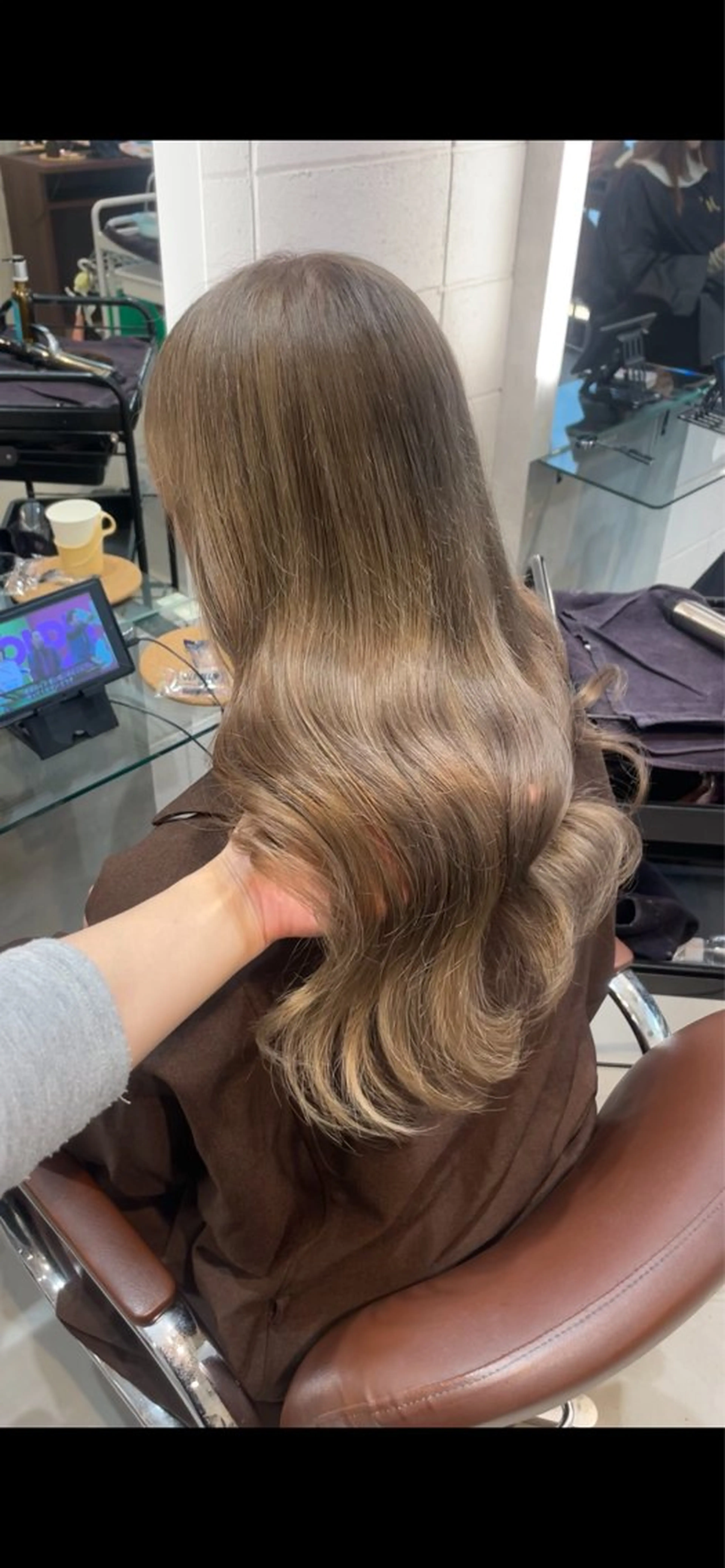 ロング ヘアカラー トリートメント chic 渡辺 桃羽のヘアスタイル