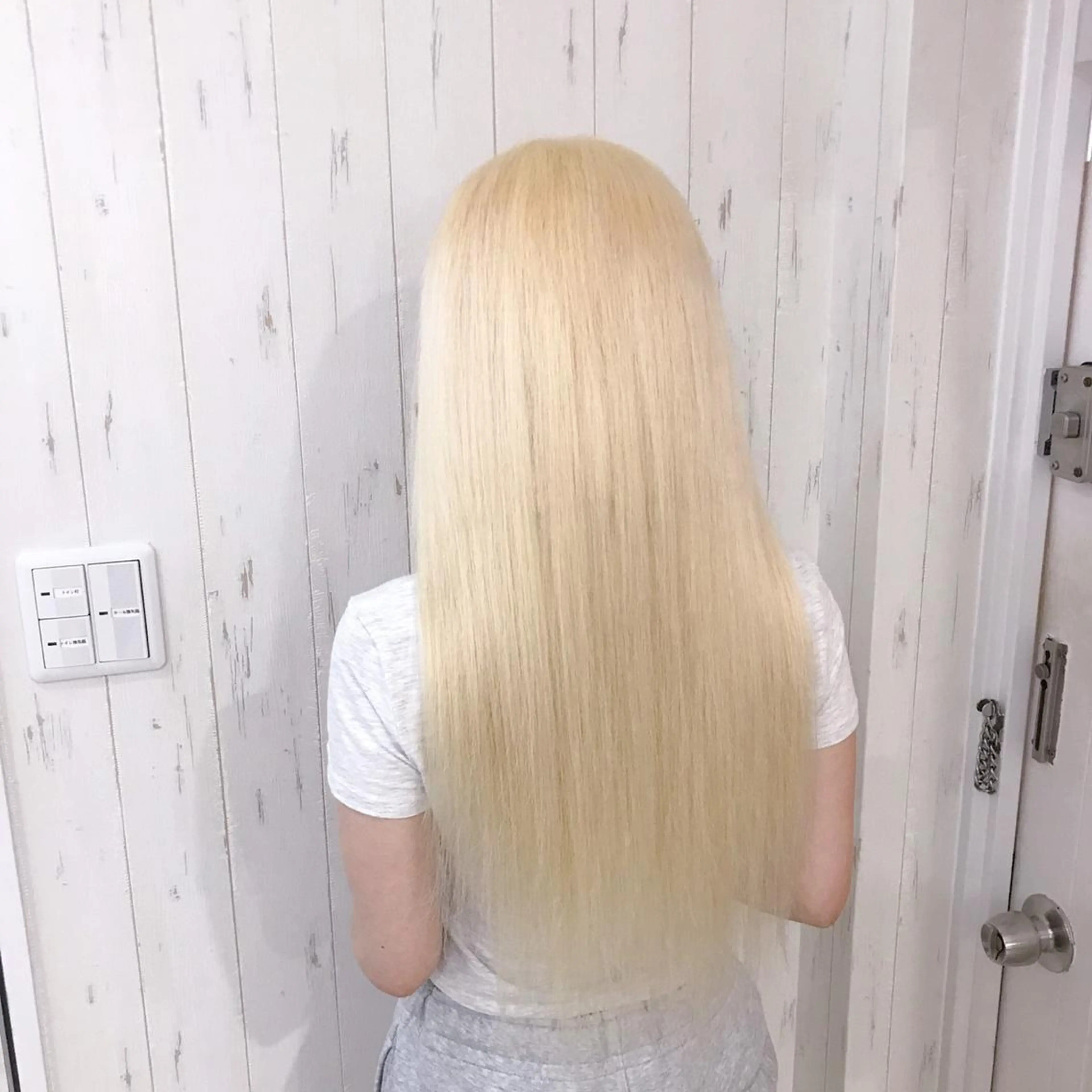 ロング カラー ハイトーンカラー エクステ Yu シールエクステのヘアスタイル