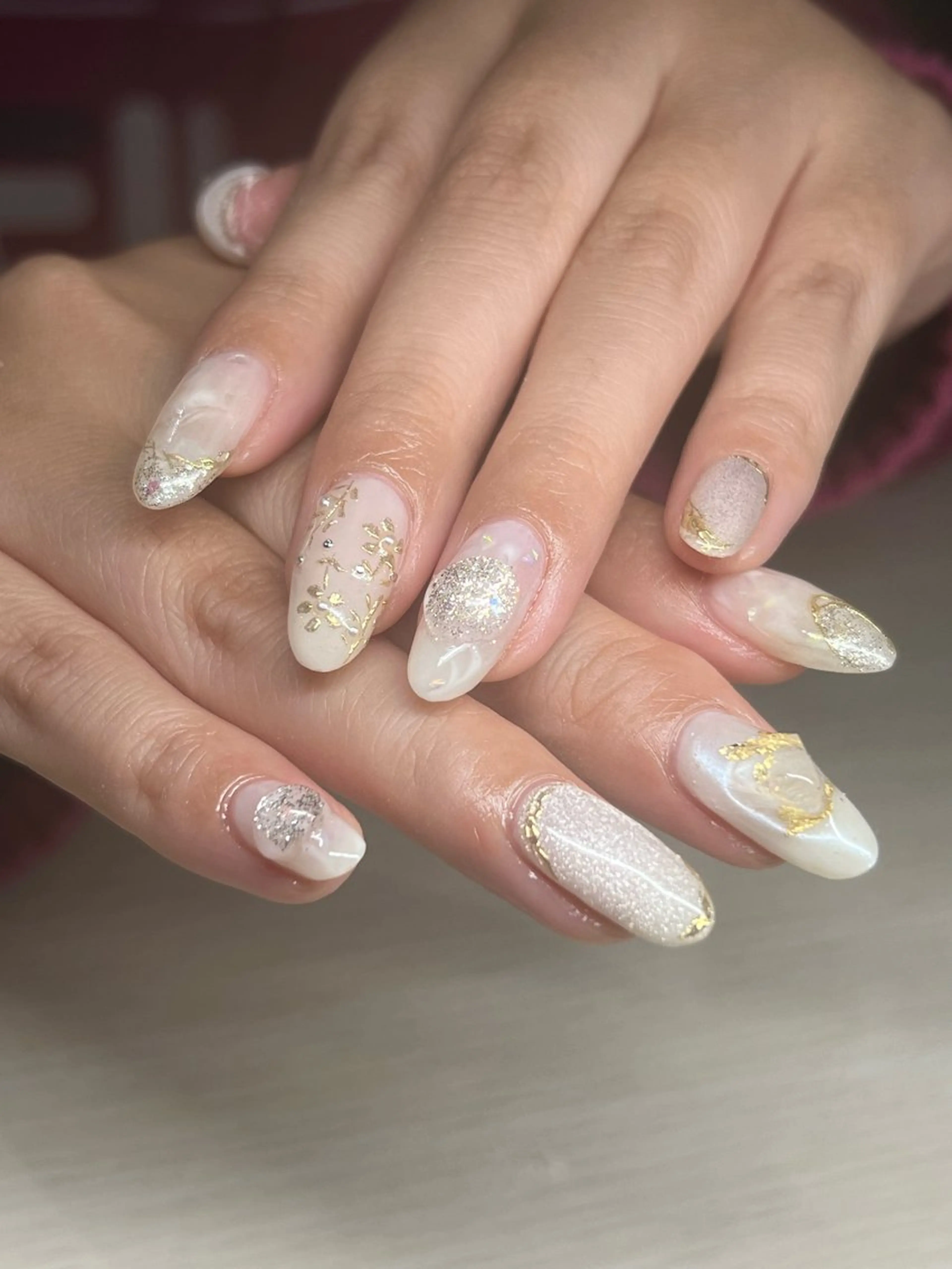 ネイル ゴールド ニュアンスネイル 板垣 愛理/airiのネイルデザイン