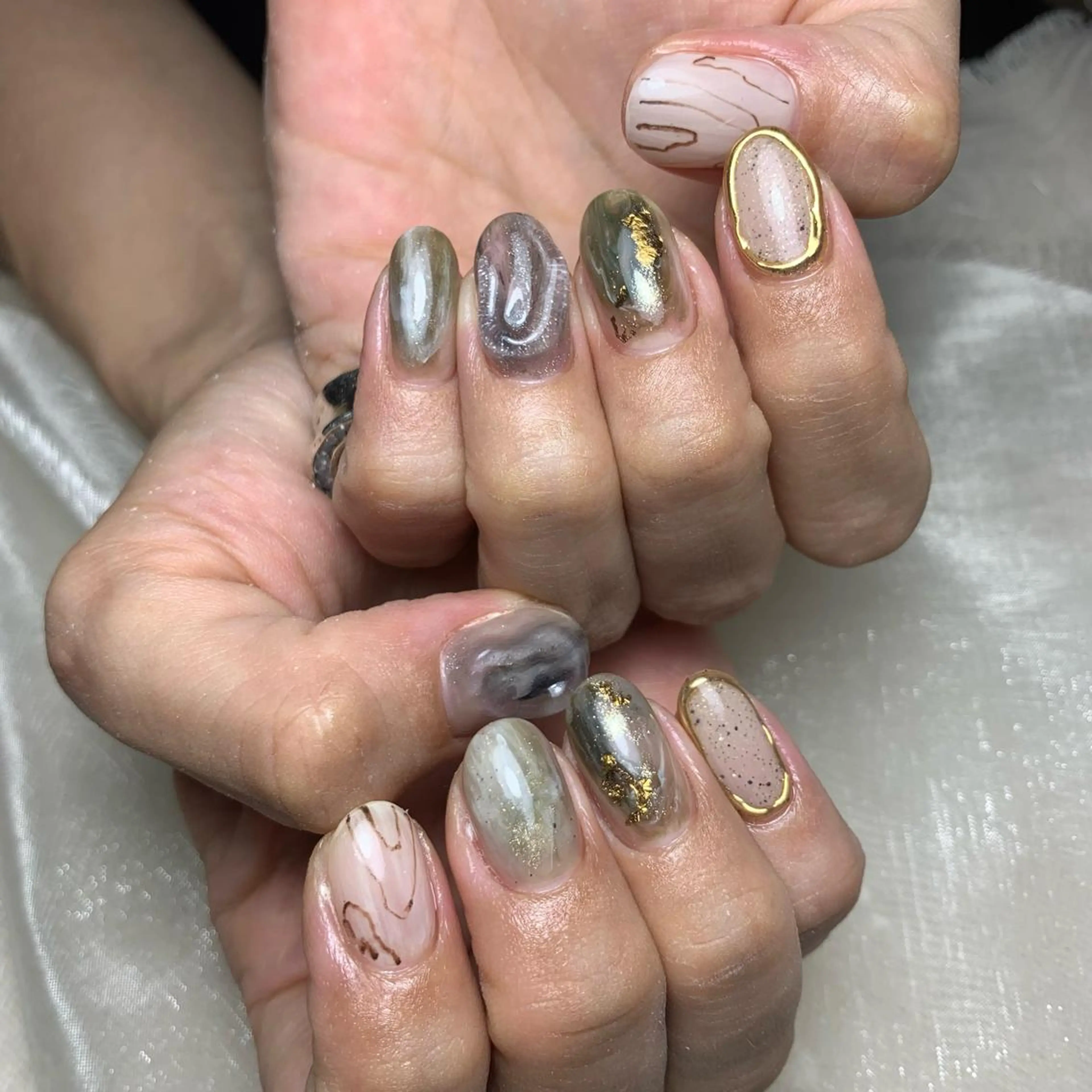 ネイル ハンドネイル repos~ルポ~所属・里見 麗のネイルデザイン