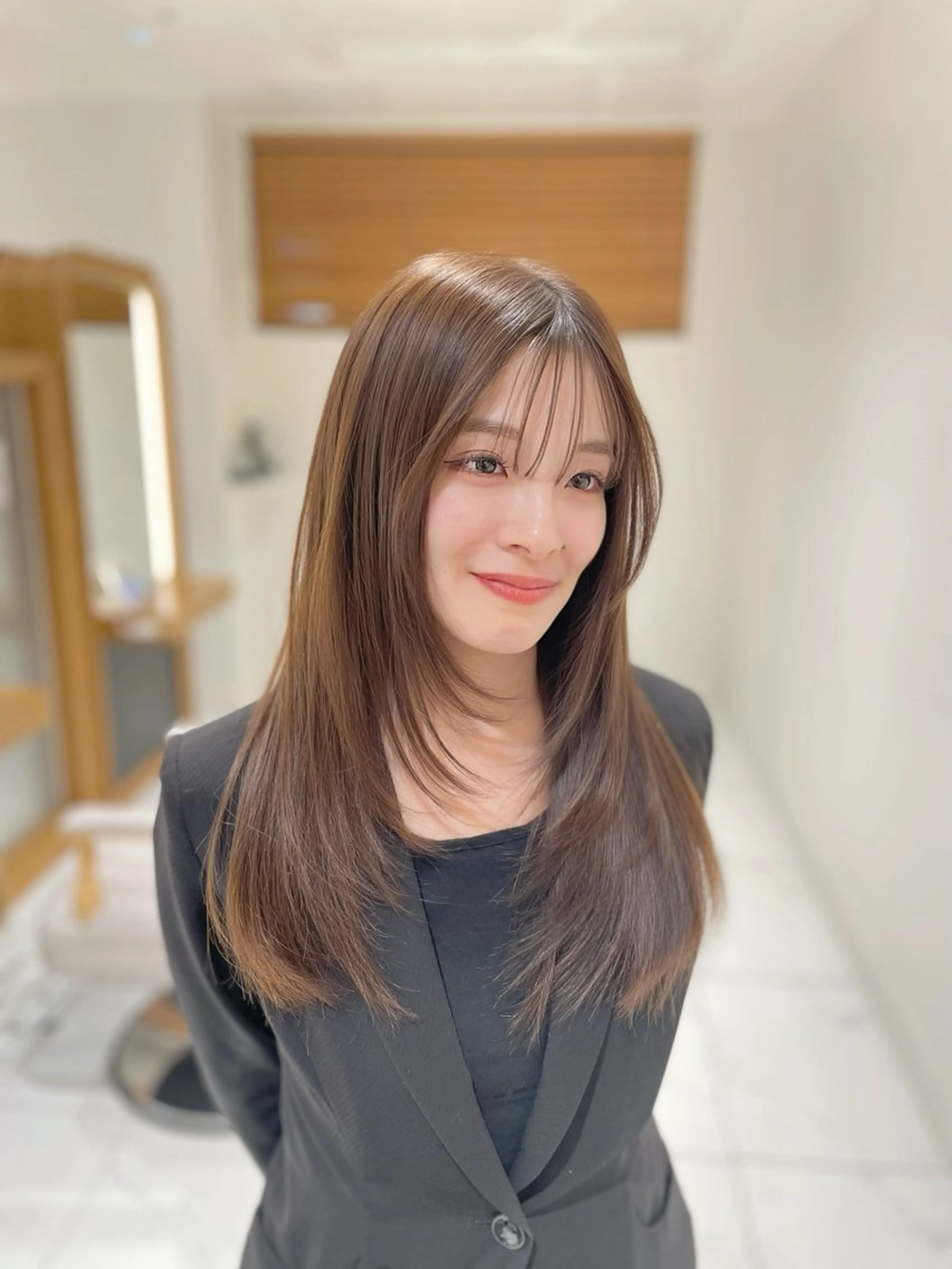 ロング ロングレイヤー 顔まわりレイヤー レイヤーカット ロング ZA/ZA shinjuku所属・米澤 琉平のヘアスタイル