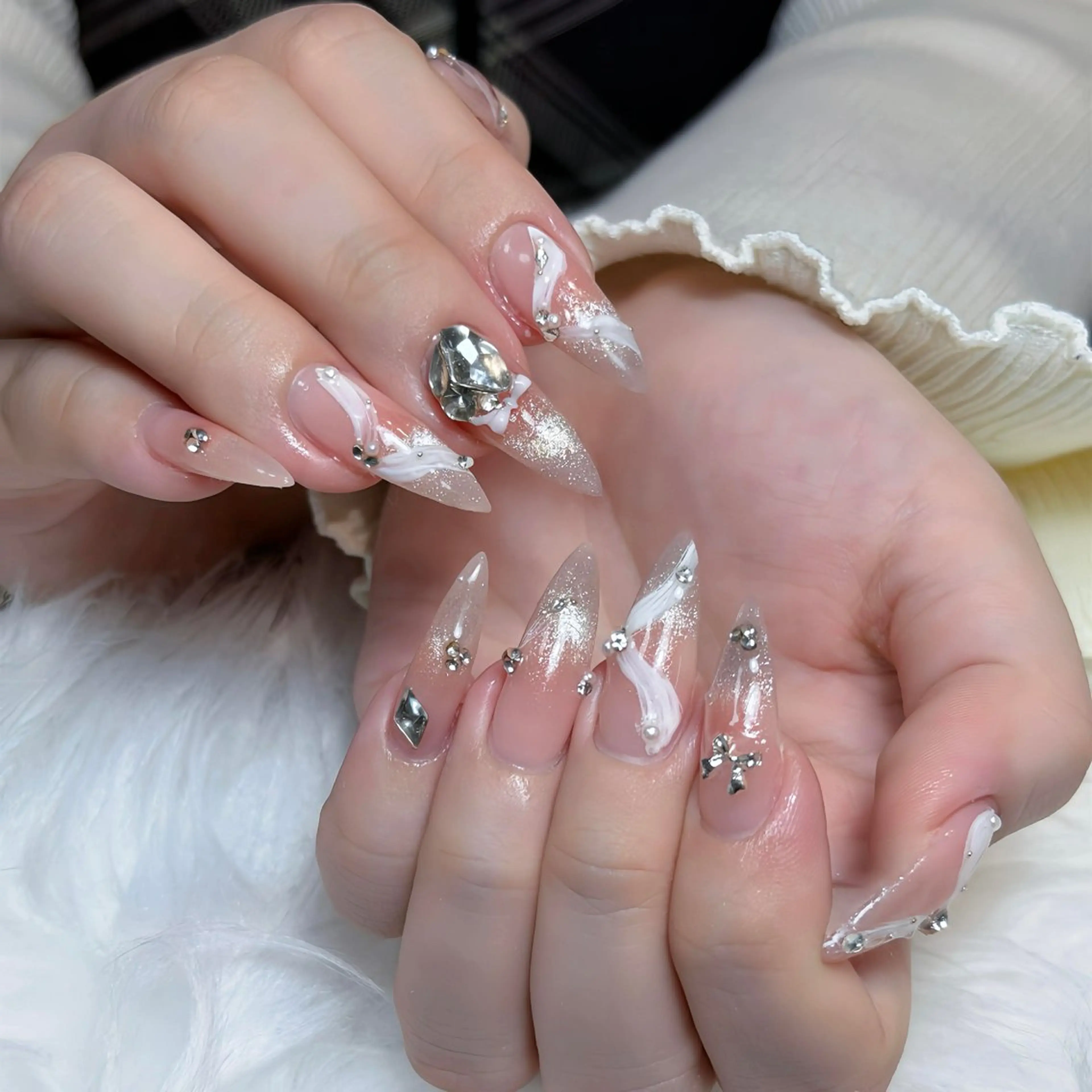 ネイル オーロラネイル ボルドー ブラウン 氷ネイル・うるうるネイル キラキラネイル ハンドネイル Julli NailStudioのネイルデザイン