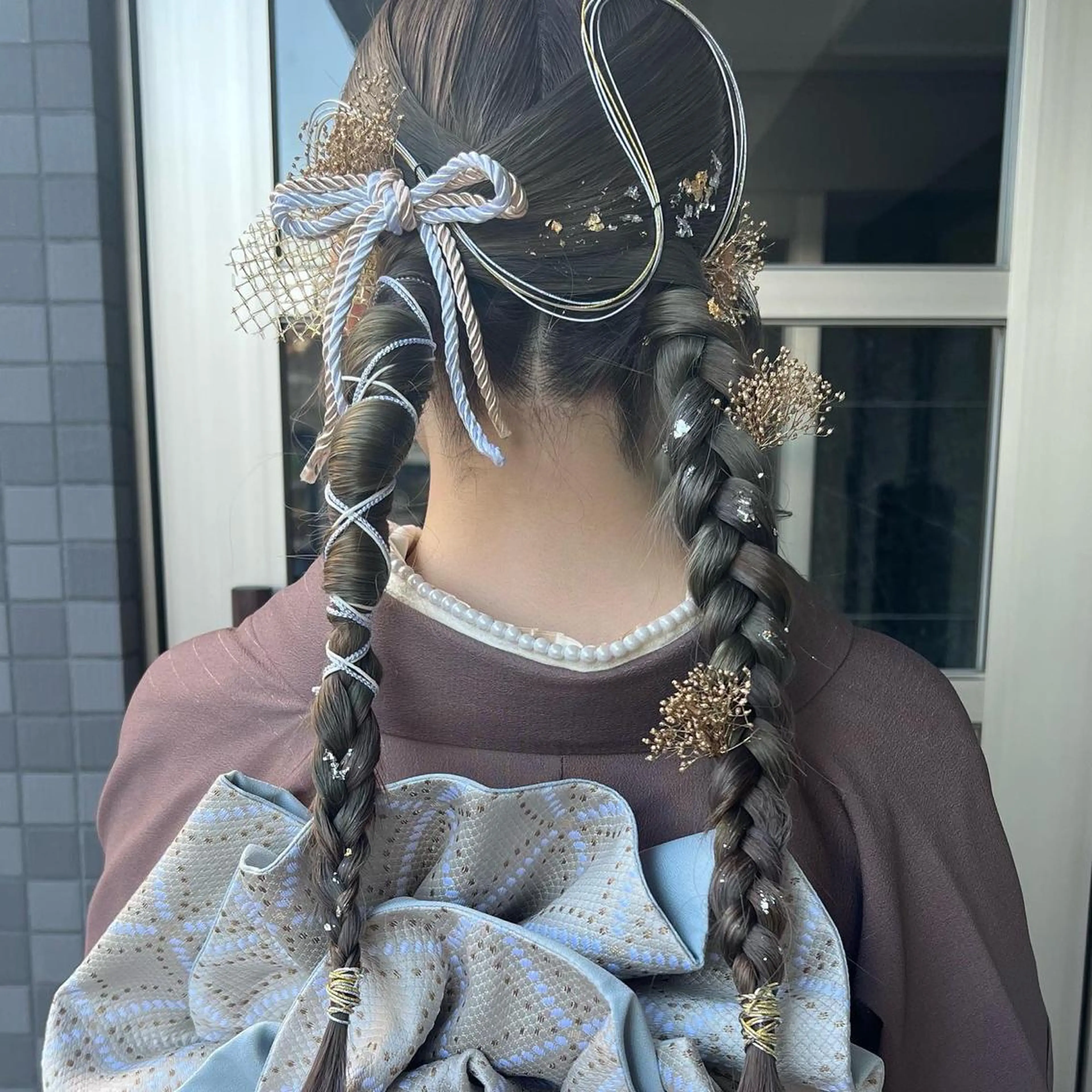 ロング ヘアアレンジ 成人式 Nico所属・Nico🌛 Karenのネイルデザイン