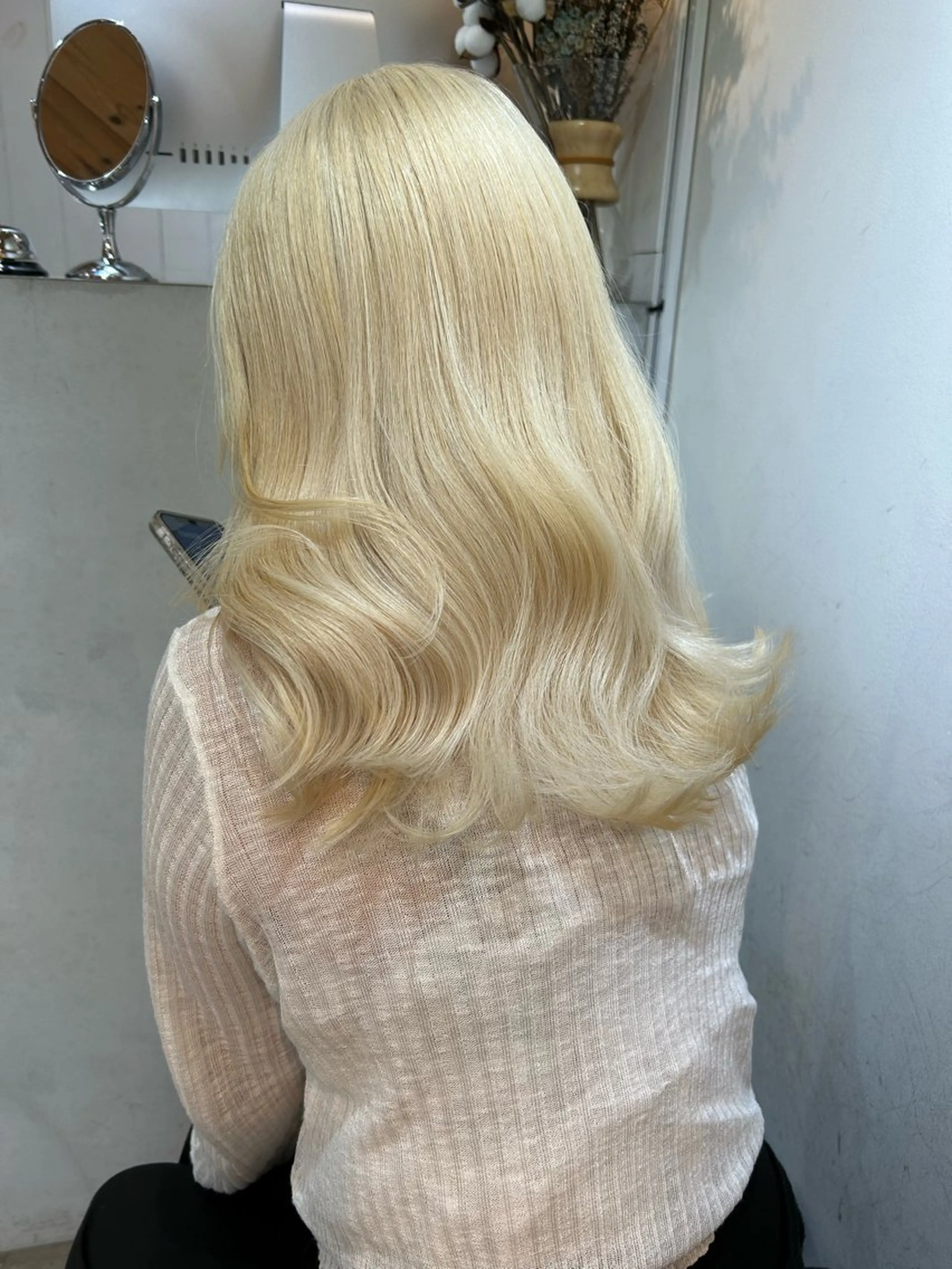 ミディアム カラー ブロンド ホワイトブロンド カット ヘアカラー トリートメント 🧸艶々韓国ヘア 🧁mizunaのヘアスタイル