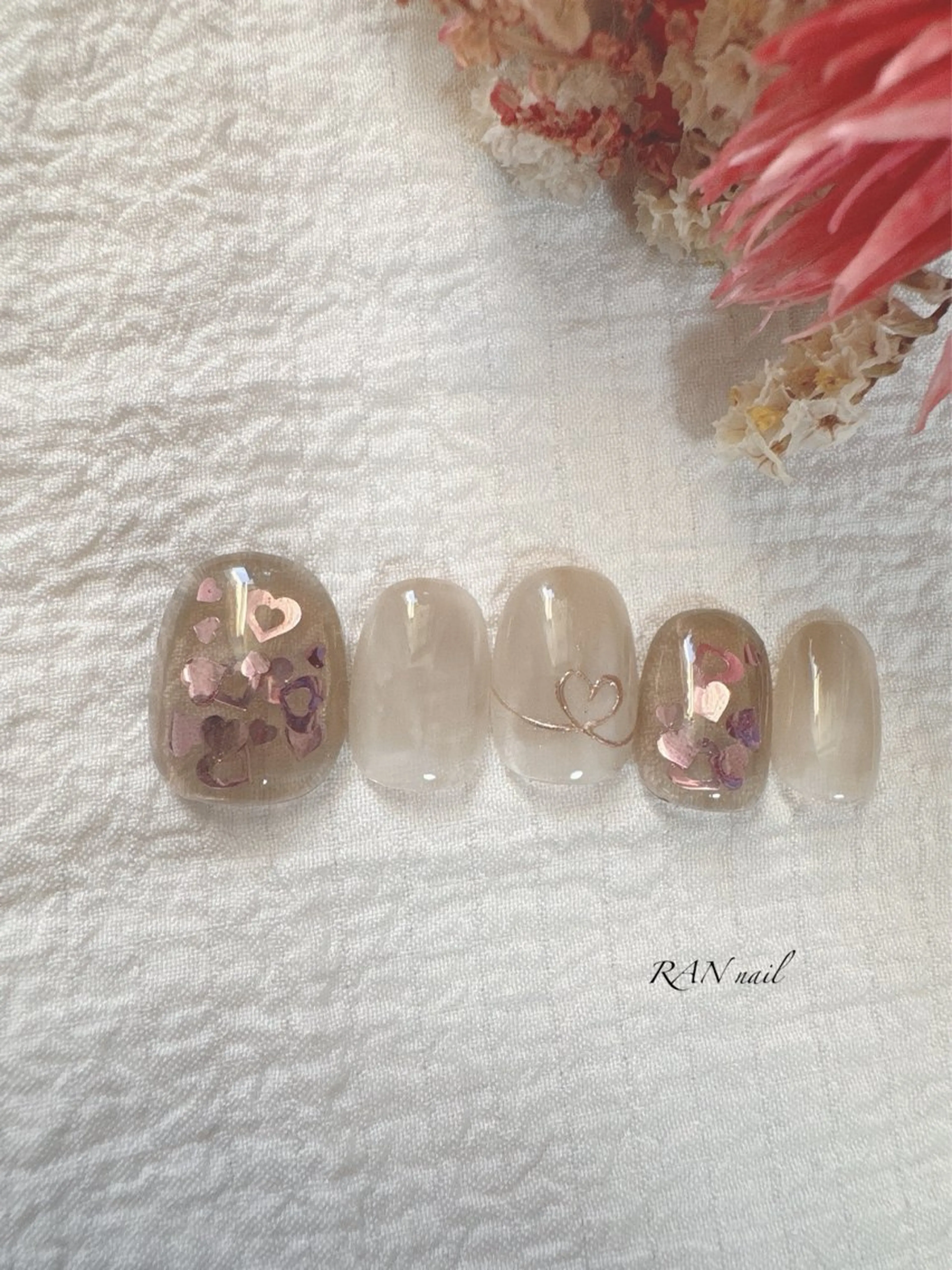 ネイル ハート ニュアンスネイル バレンタイン 冬ネイル ハンドネイル フットネイル RAN nail 〜ランネイル〜所属・RAN nailのネイルデザイン