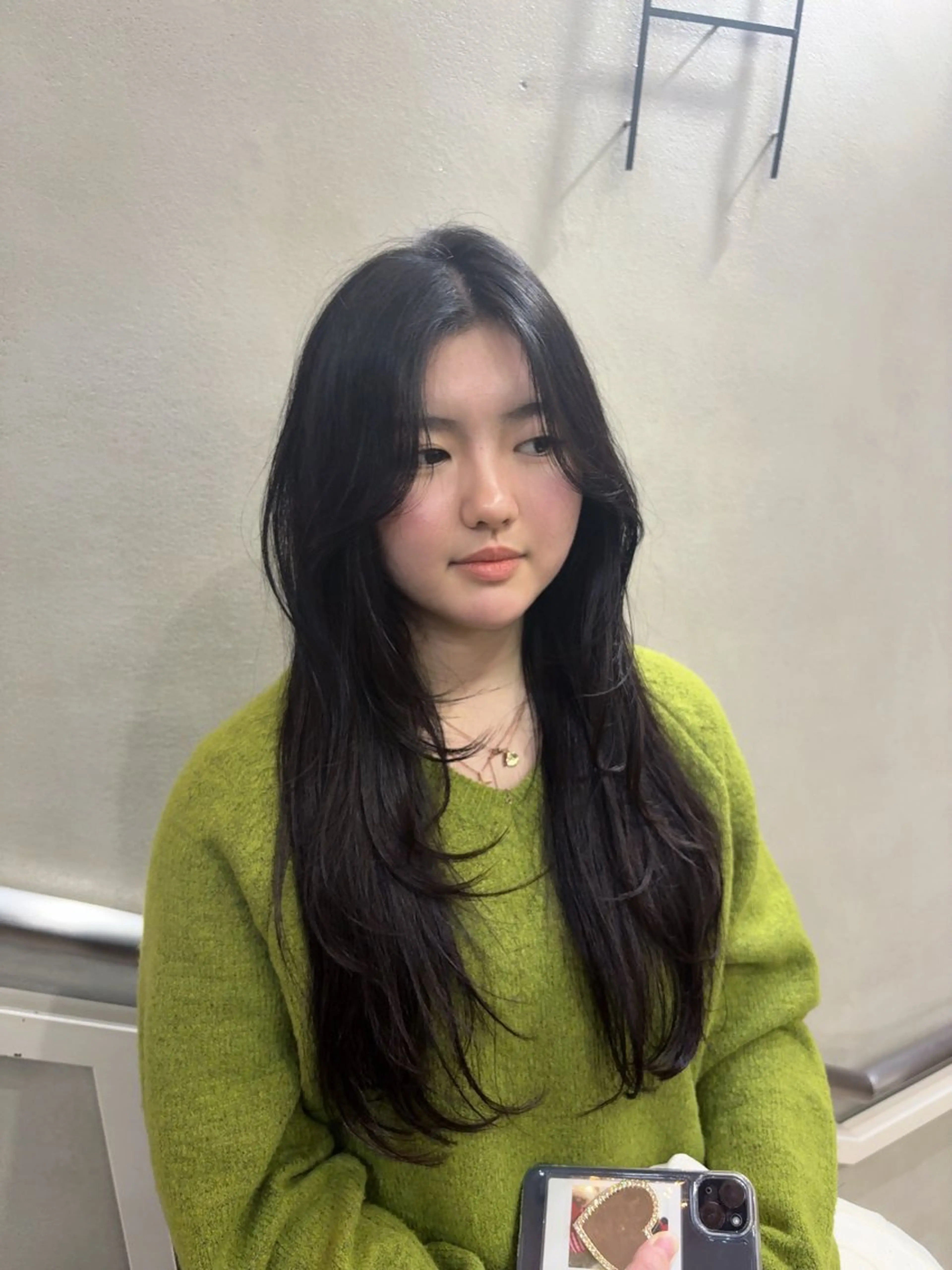 ロング 顔まわりレイヤー 顔周りカット レイヤーカット カット トリートメント 𝜗𝜚髪質改善/ Keina𝜗𝜚のヘアスタイル