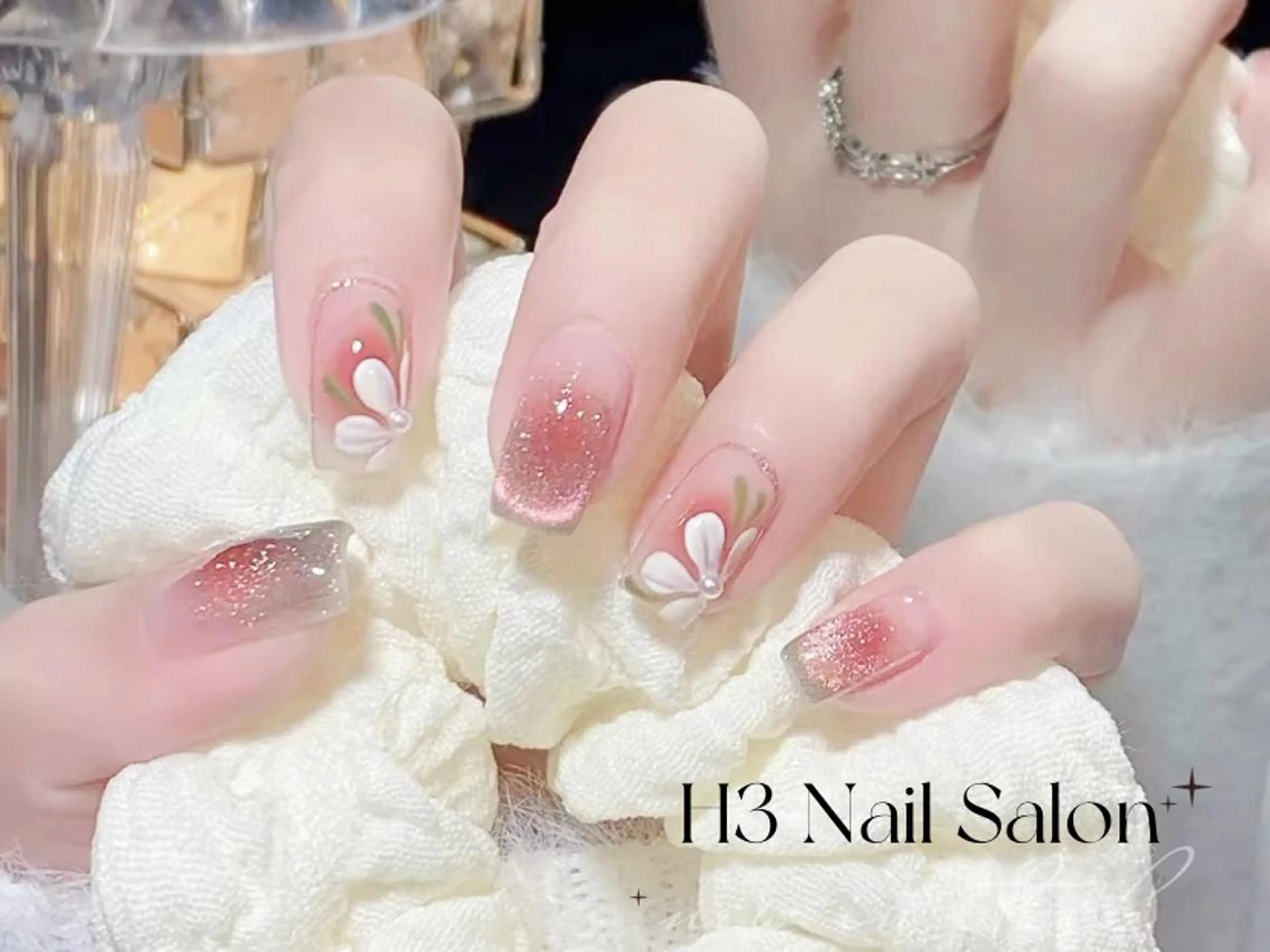 セミロング H3 ネイル サロンのネイルデザイン