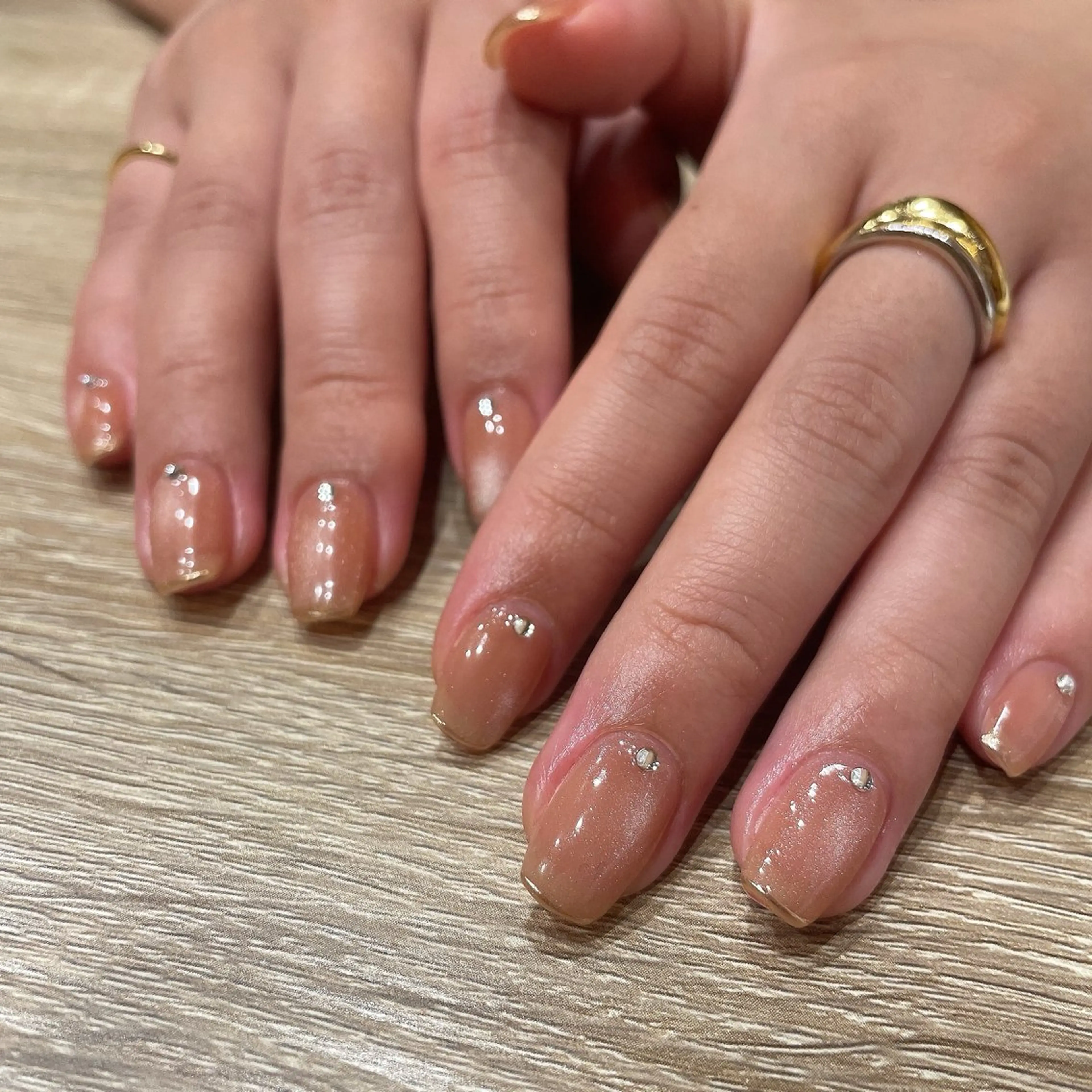 ネイル ミラーネイル ストーンネイル ハンドネイル liberté所属・liberté🫧 新小岩のネイルデザイン