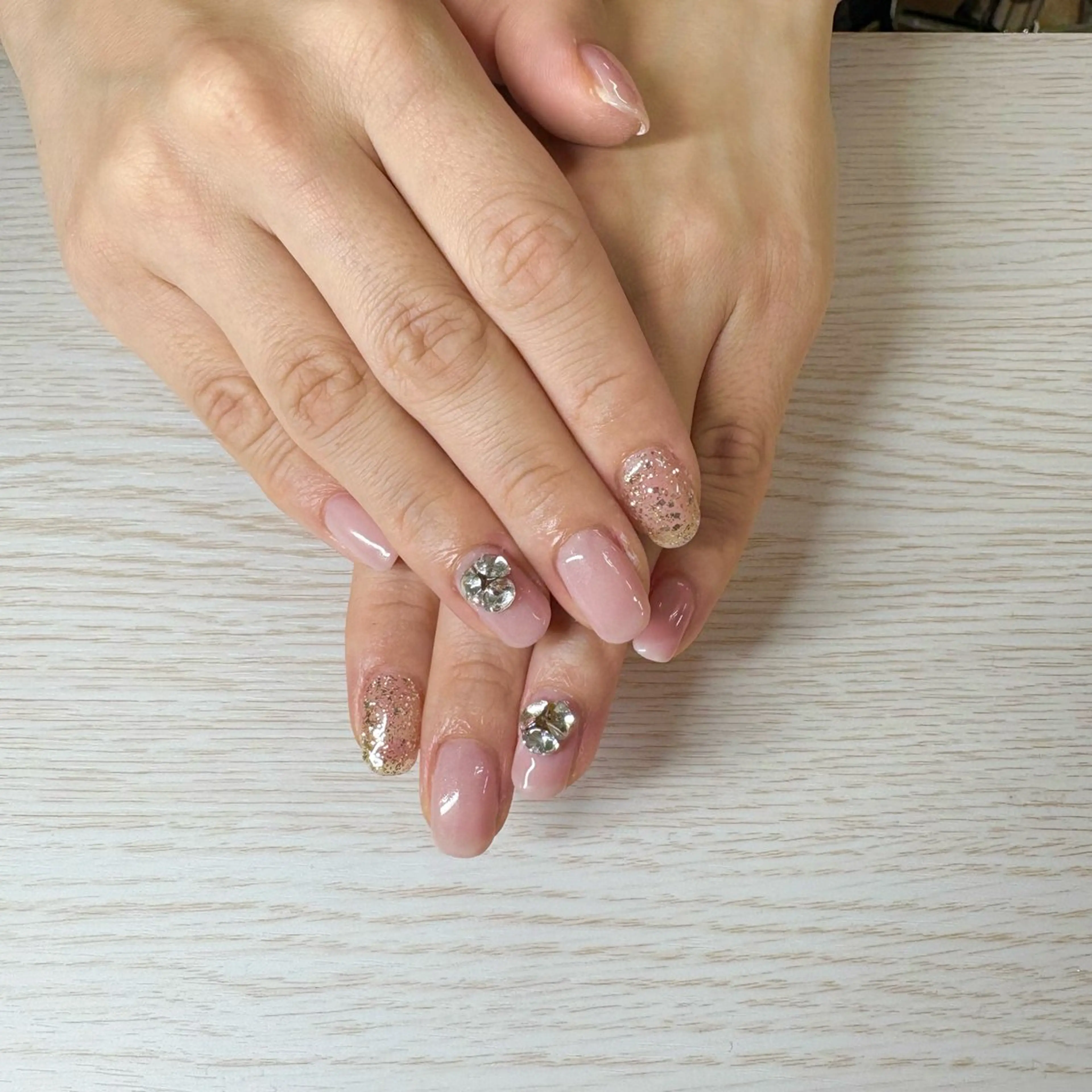 ネイル TRU NAIL大船店所属・TRU かつらのネイルデザイン