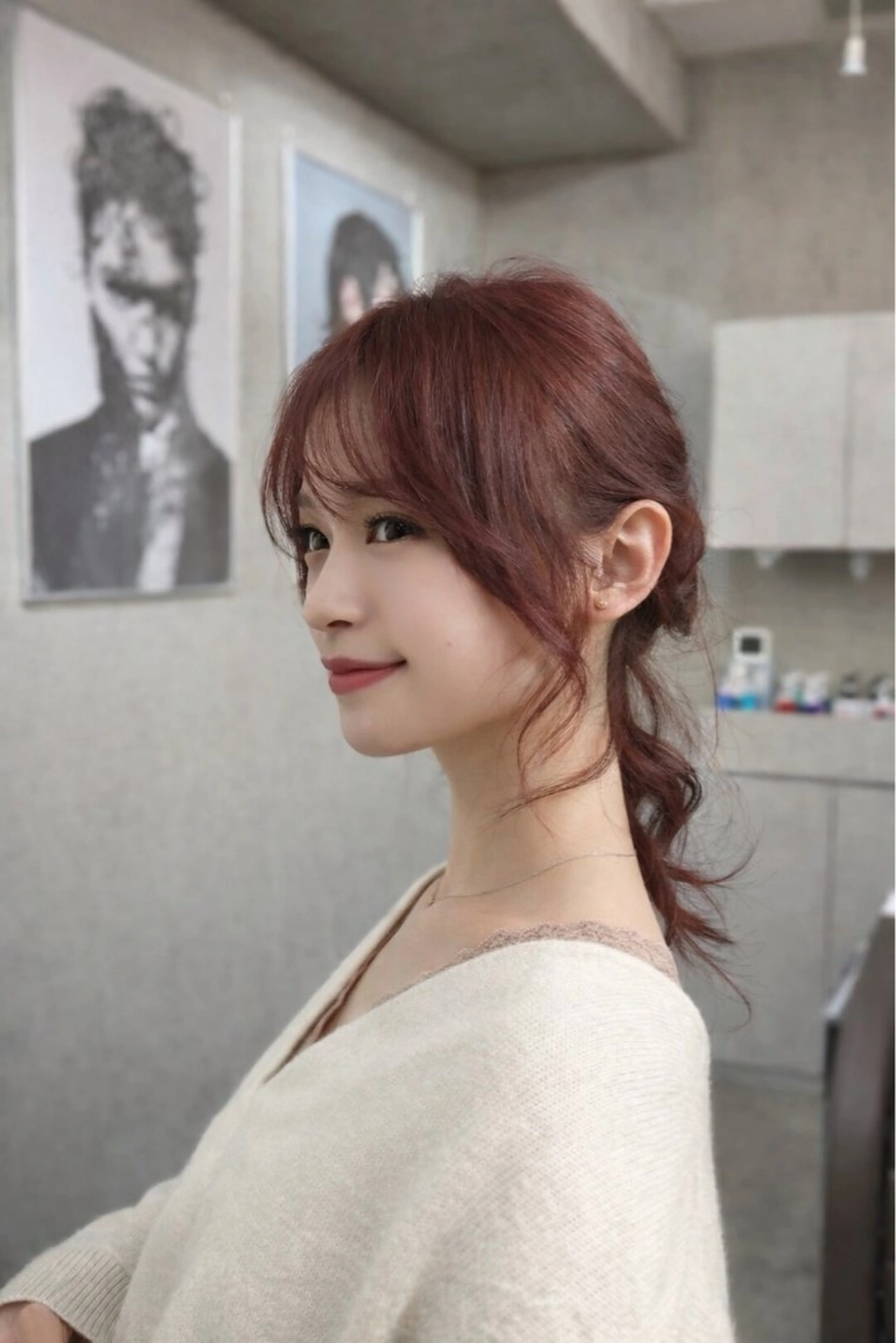 ミディアム カット ヘアカラー 透明感カラー✨️山内 七鐘のヘアスタイル