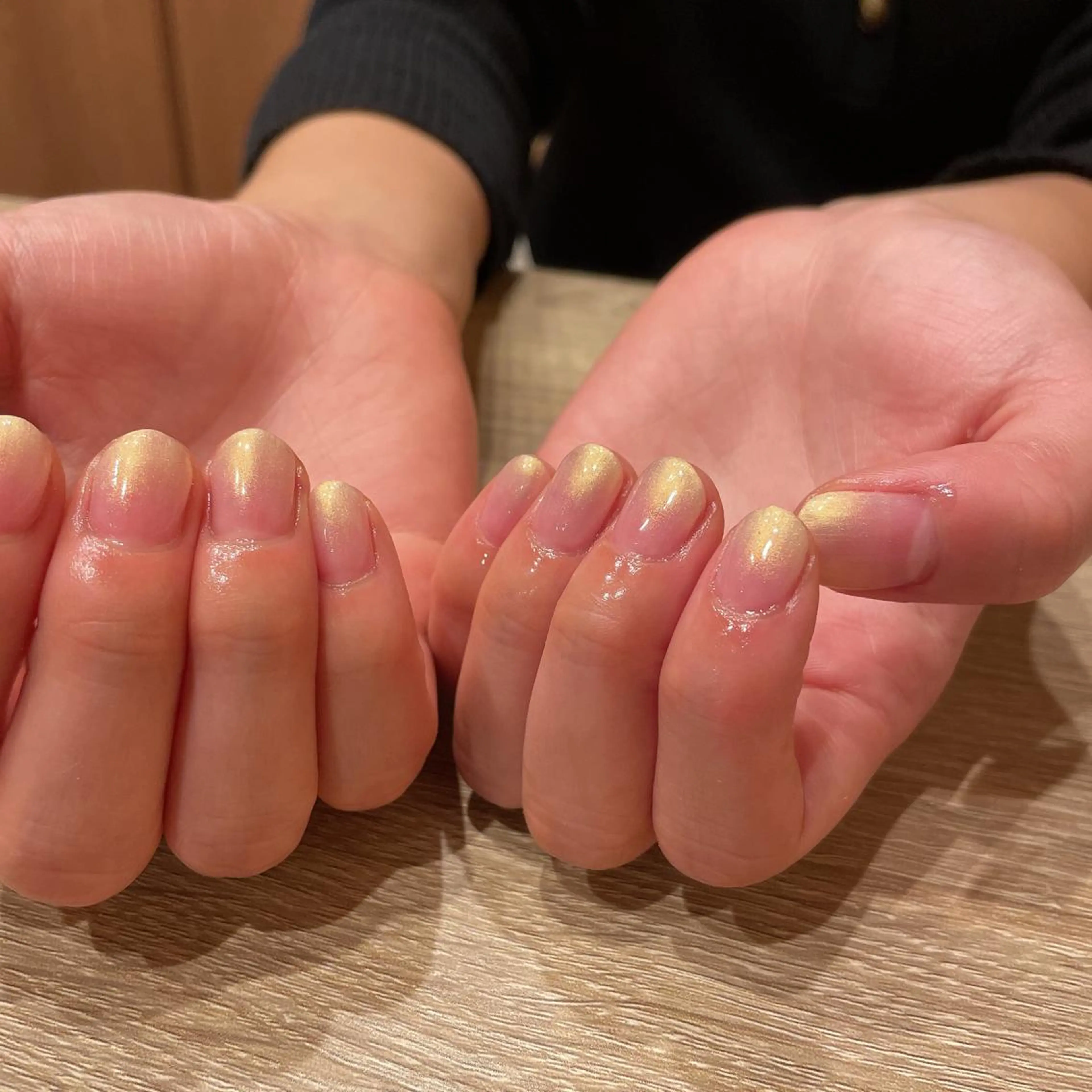 ネイル グラデーション liberté所属・liberté🫧 新小岩のネイルデザイン