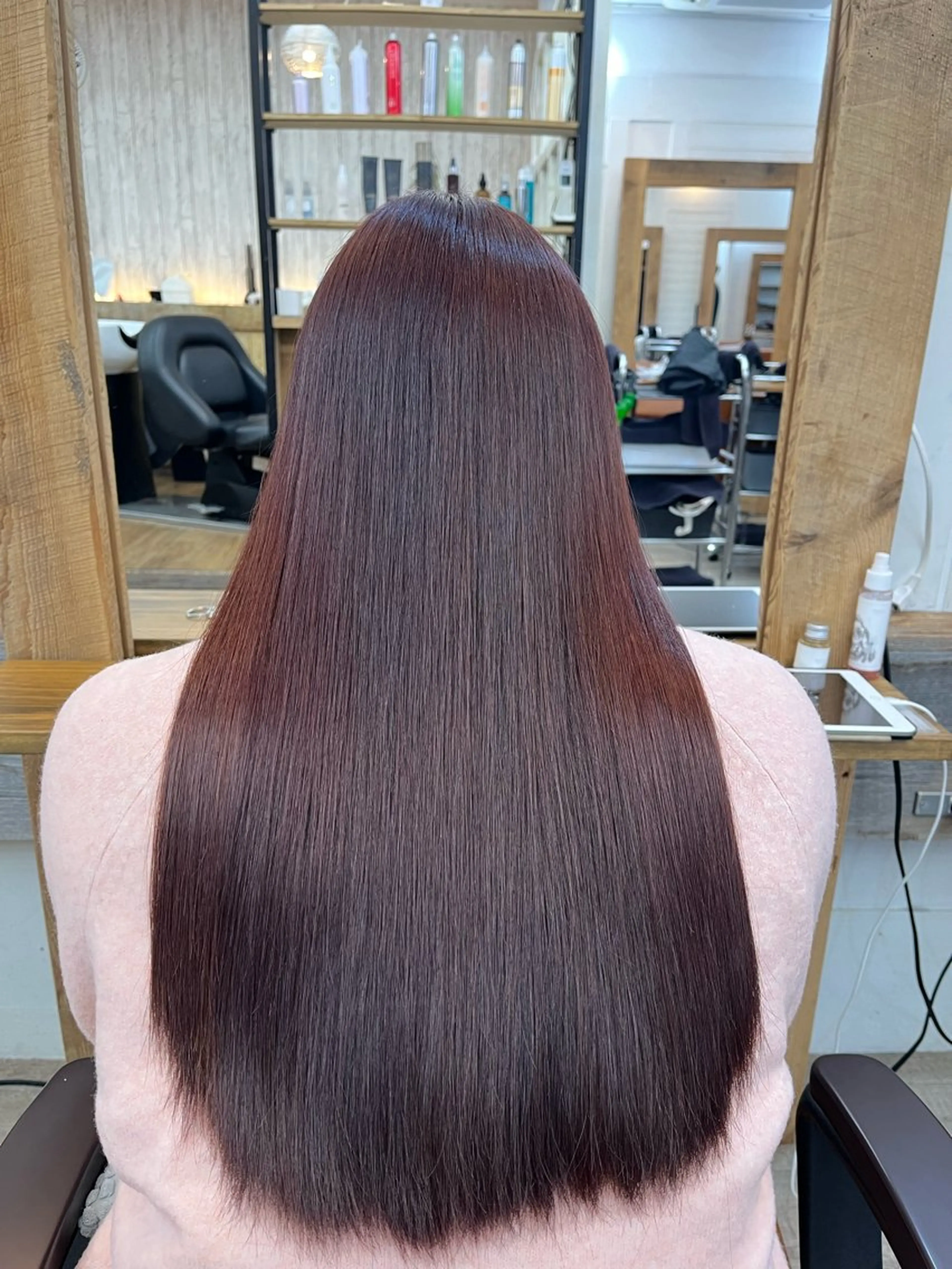 ロング カラー パーマ ヘアアレンジ ブリーチ ブリーチなしカラー レッドカラー カット ヘアカラー トリートメント ヘッドスパ ヘアセット ®️レイヤー/透明感 カラー/星野六三四のヘアスタイル