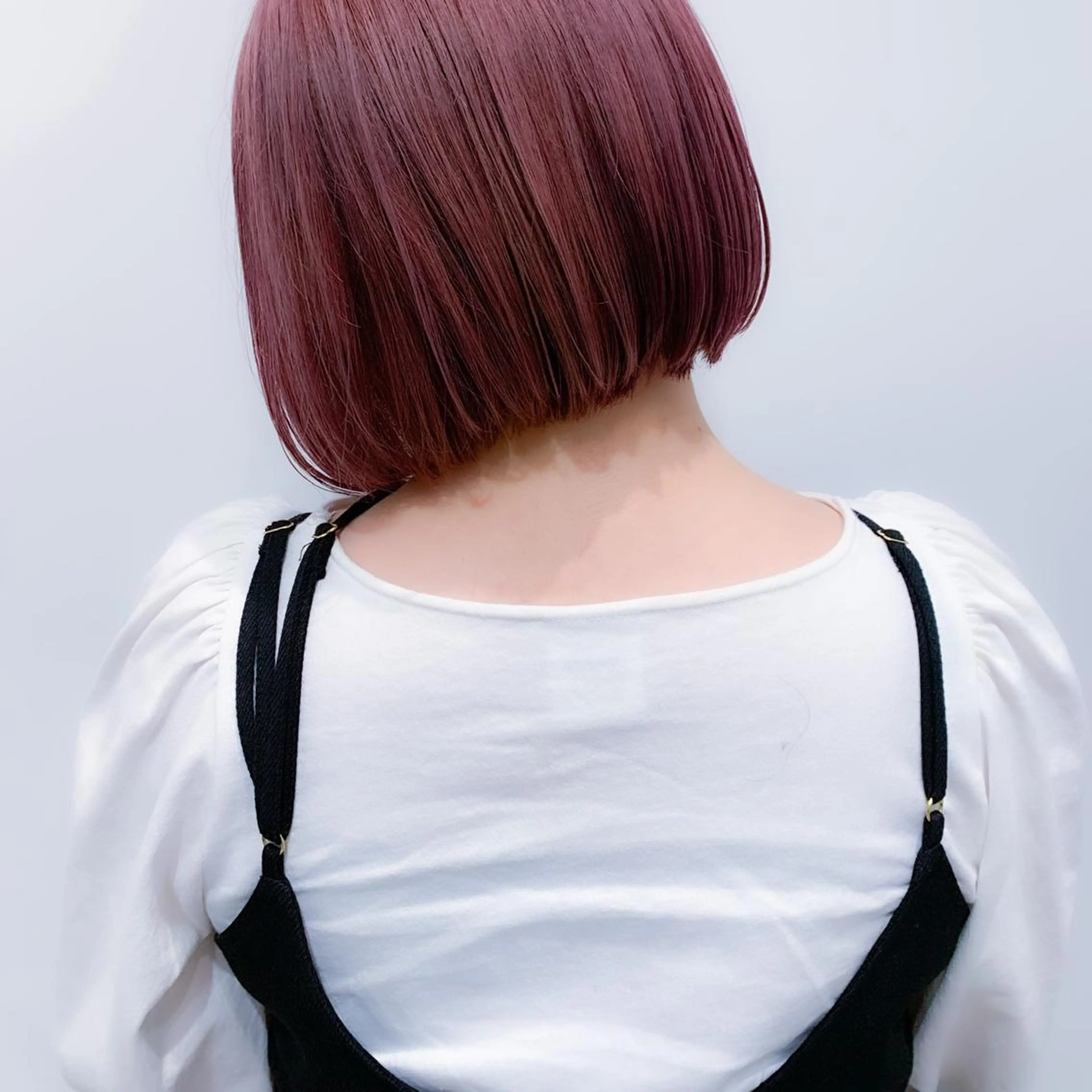 ショート カラー ヘアアレンジ ミニボブ/ブリーチ 🌈MISATOのヘアスタイル