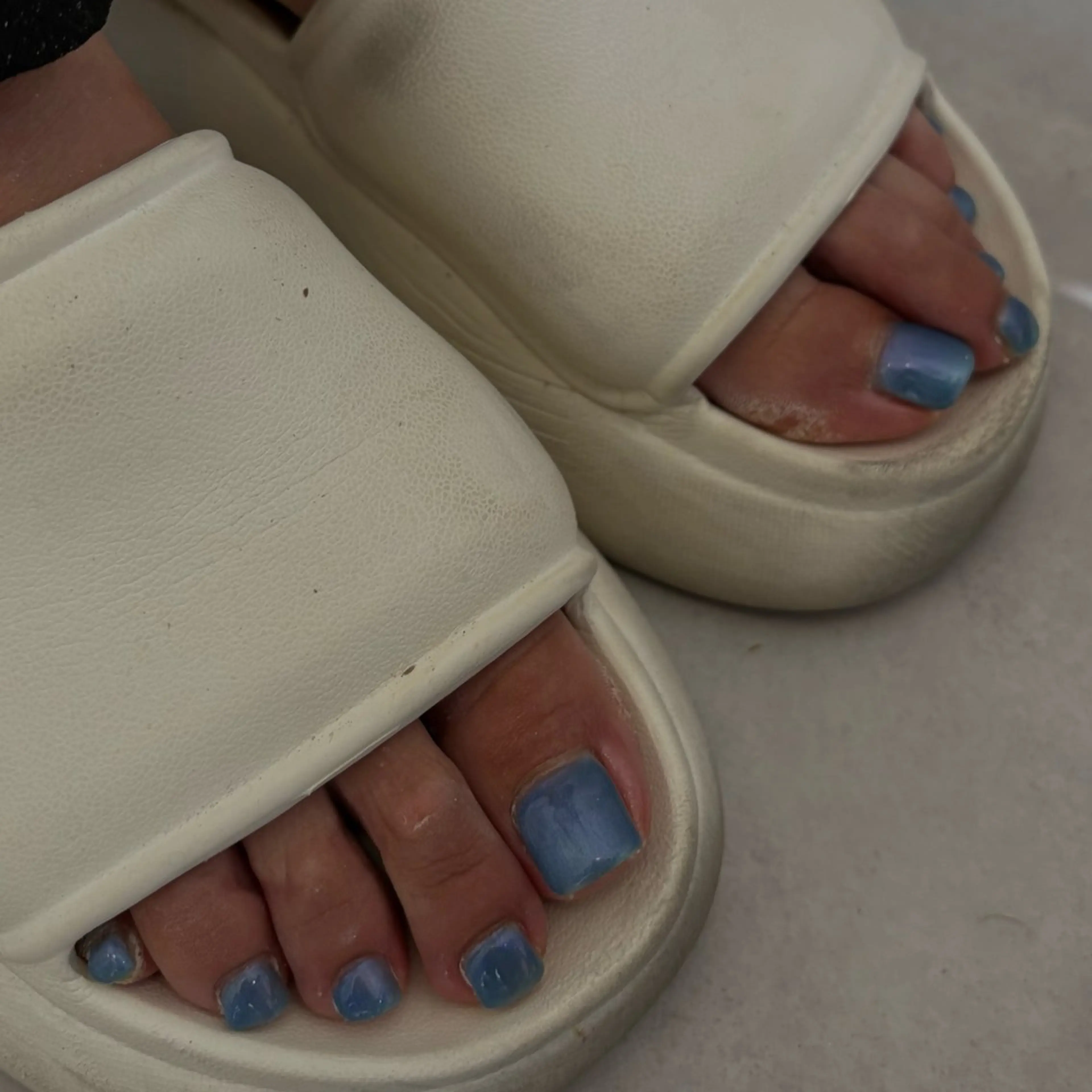 ネイル アートネイル 長さ出し フットネイル ハート キラキラネイル Vante梅田店所属・vante_aimi .パラジェル取扱店のネイルデザイン