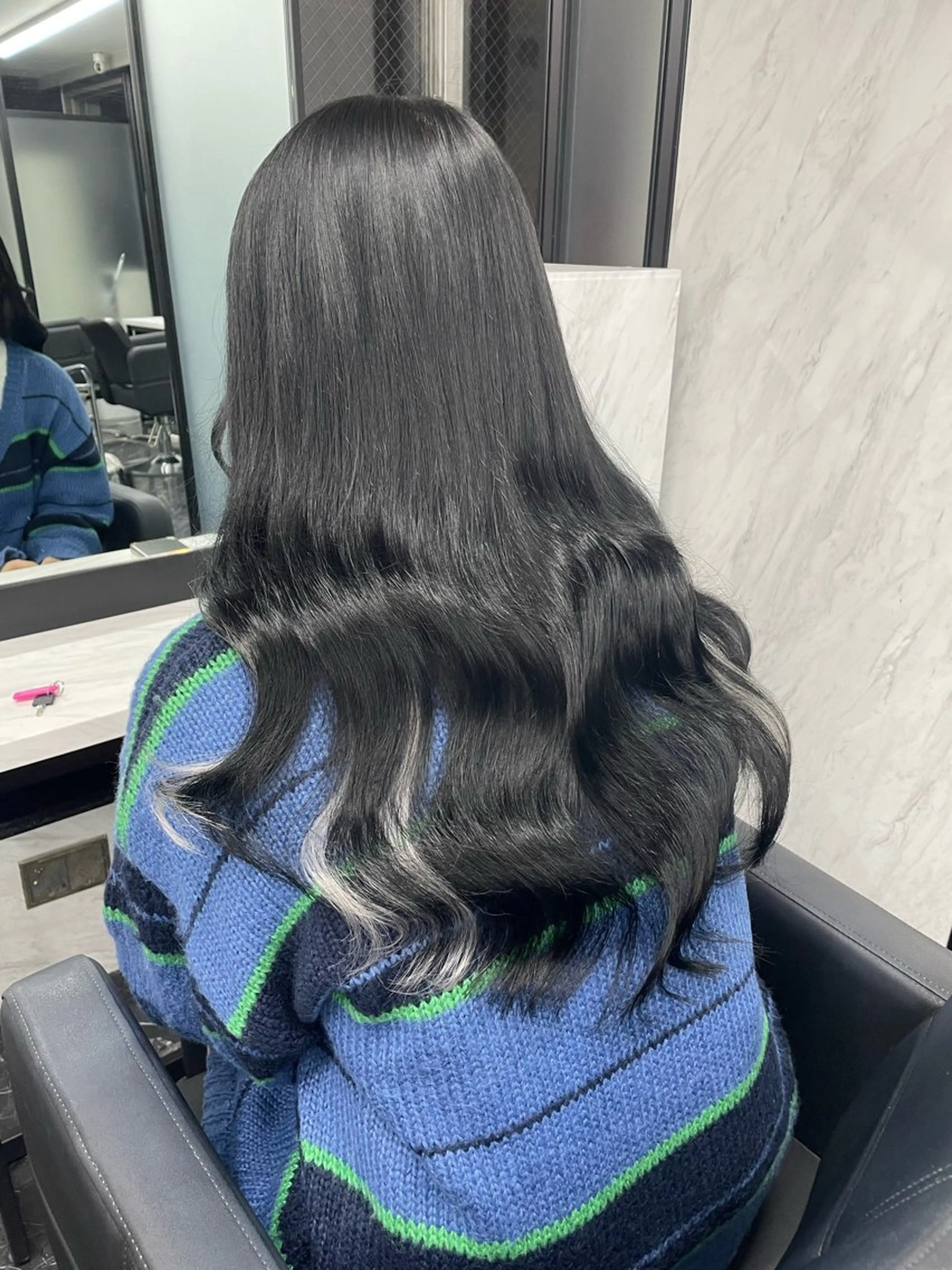 🦋ハイライトやインナーカラーに🦋プラチナシールエクステ40本+エクステカット🤍の写真